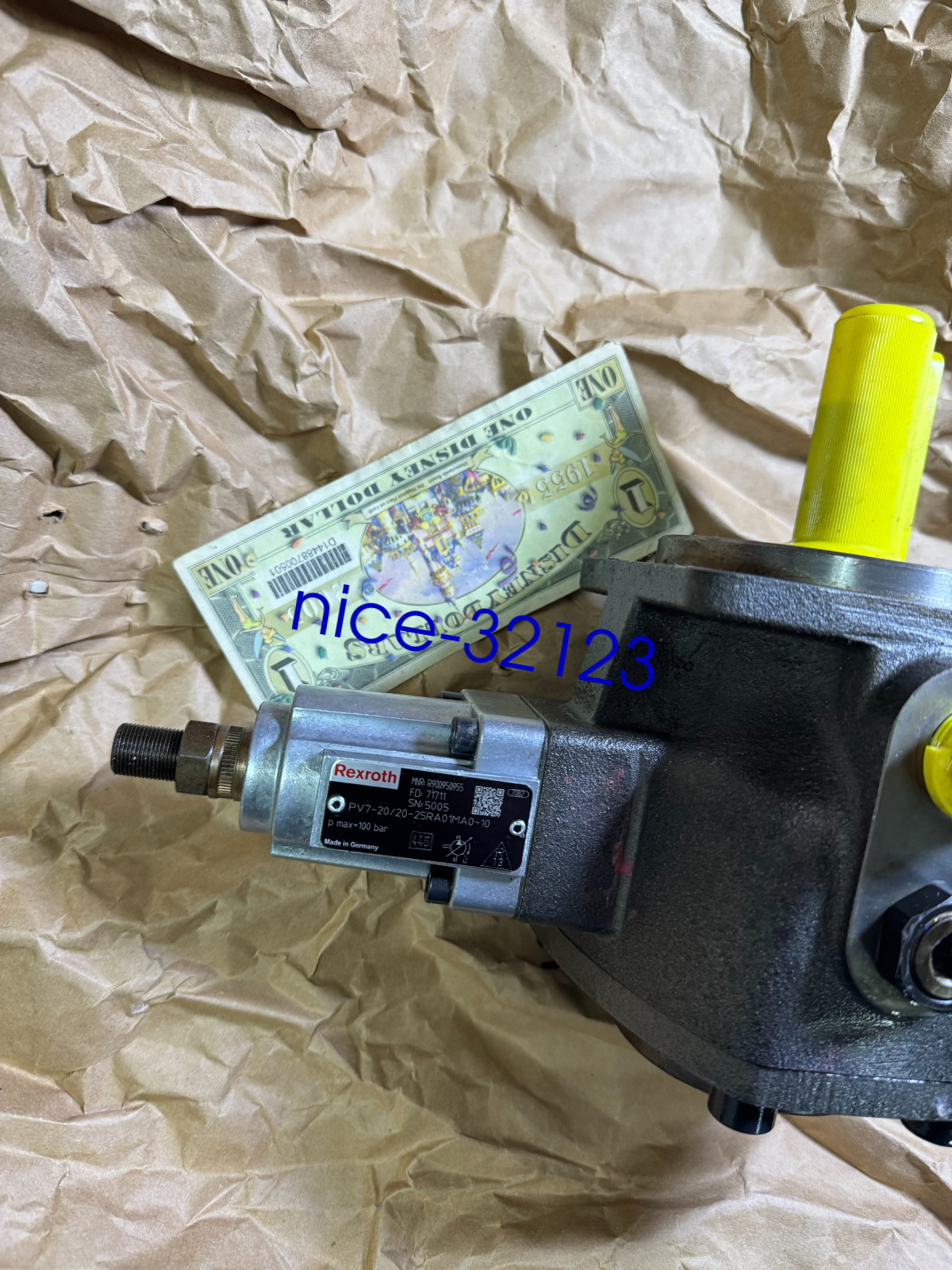 PV7-2X/20-25RA01MA0-10 NEW REXR0TH PUMP MADE IN GERMANY R900950955