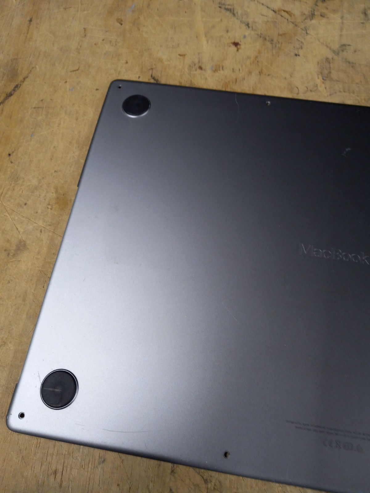 GENUINE APPLE MACBOOK PRO 16″ 2021 A2485 BOTTOM BASE COVER SPACE GRAY 923-06750