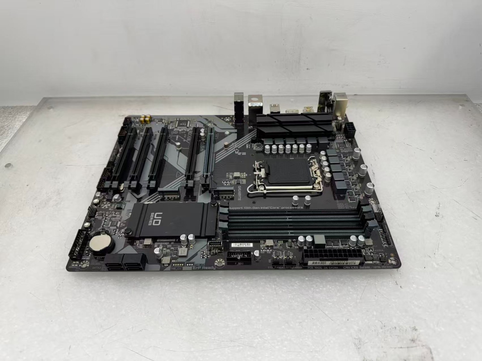 GIGABYTE B760 DS3H AC DDR4 Intel LGA 1700 ATX Motherboard