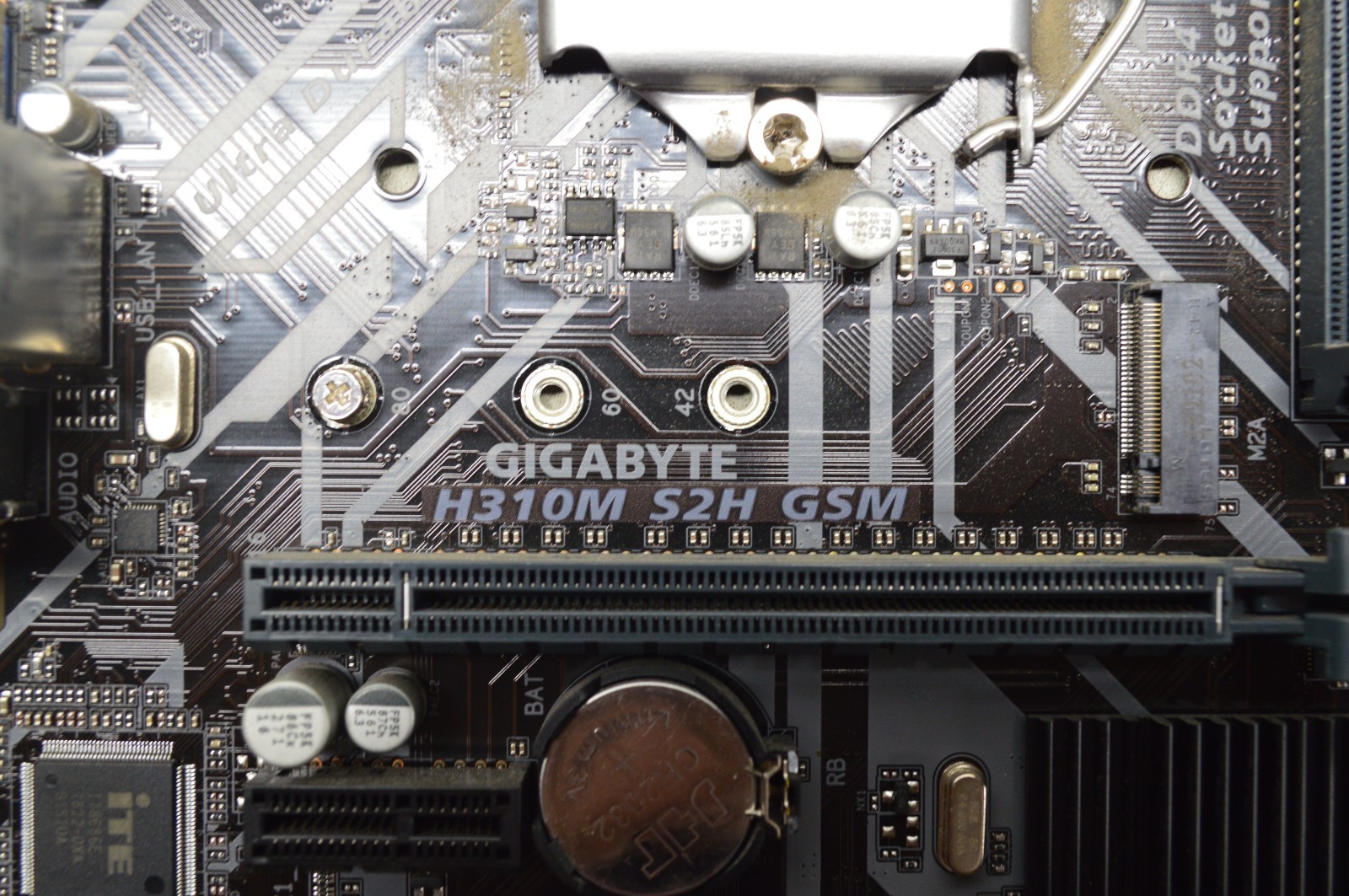 Gigabyte H310M S2H GSM Socket LGA1151 DDR4 Micro ATX Motherboard w I/O Shield