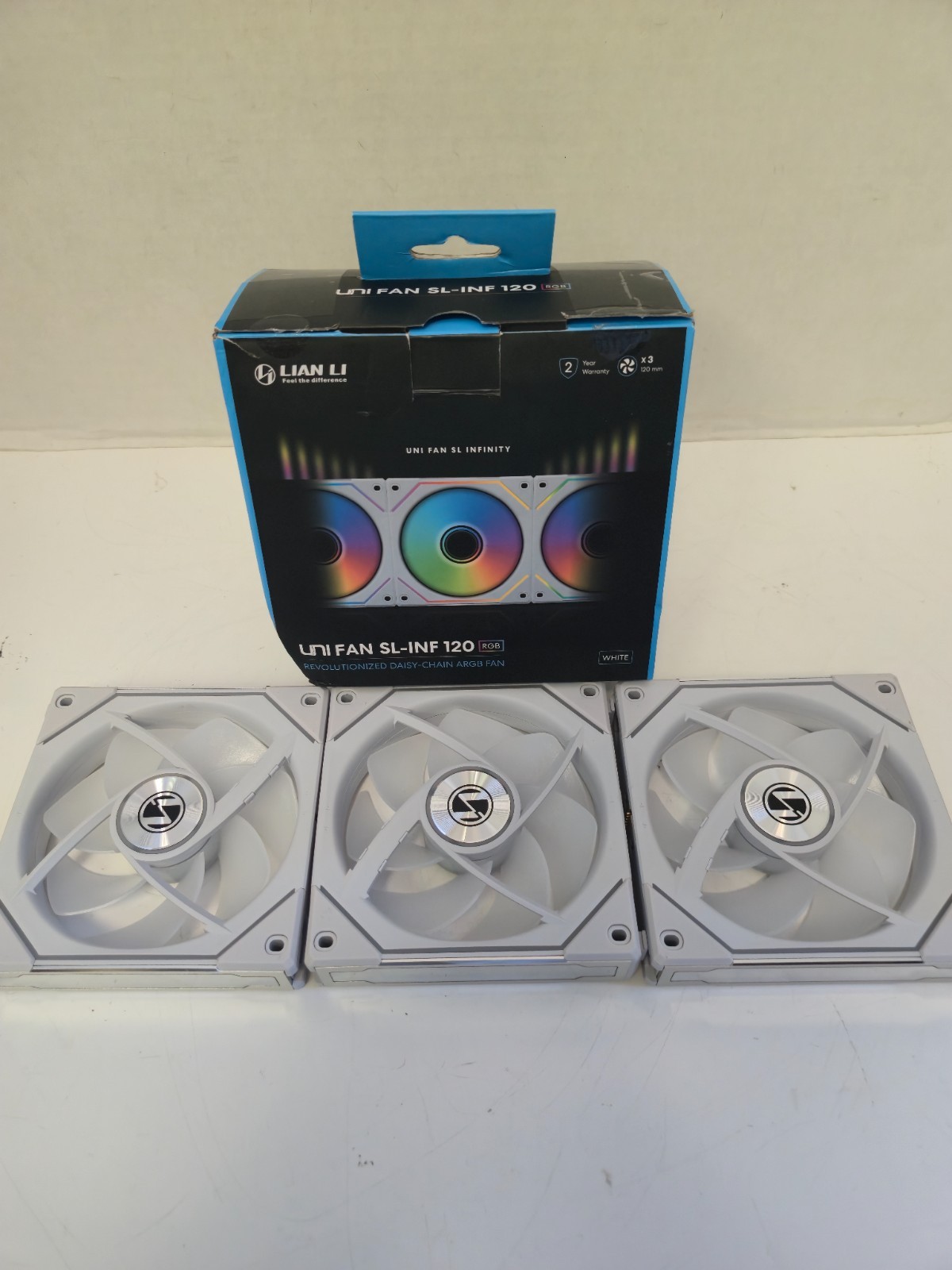 FANS ONLY – Lian Li Uni Fan SL-INF 120 – White – 3 Pack