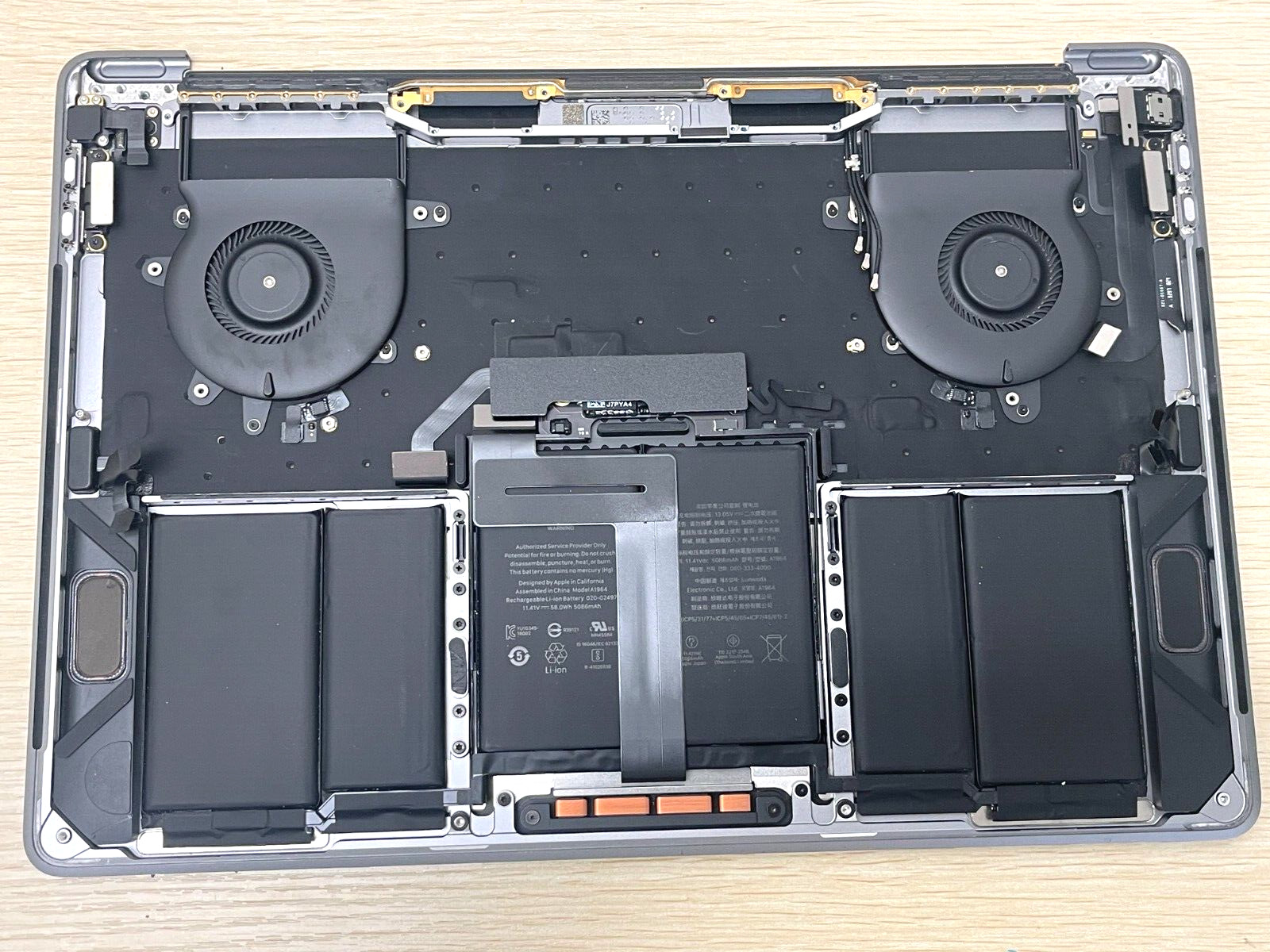 OEM MacBook Pro 13″ A1989 2018 2019 Topcase Keyboard Battery Space Gray – A