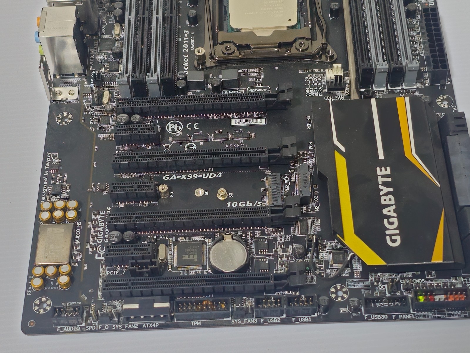 Gigabyte GA-X99-UD4 LGA2011-3 ATX Motherboard Intel X99 DDR4 USB 3.0