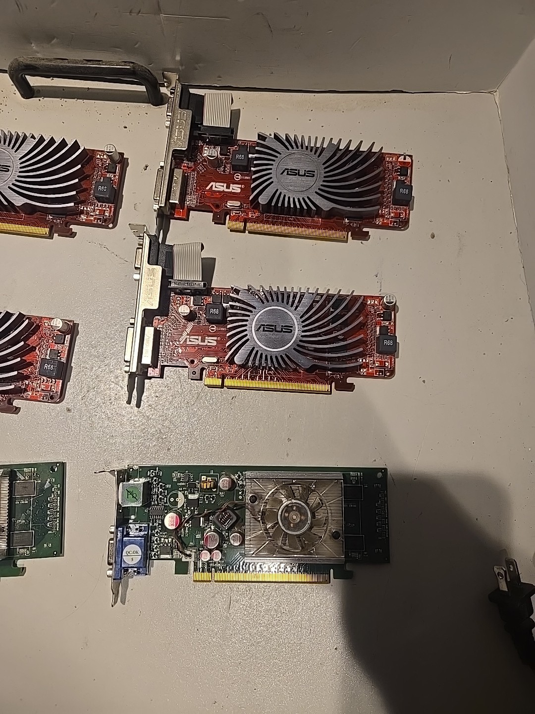 Lot of 8 Assorted Graphics Card video cards Untested Unknown Conditions