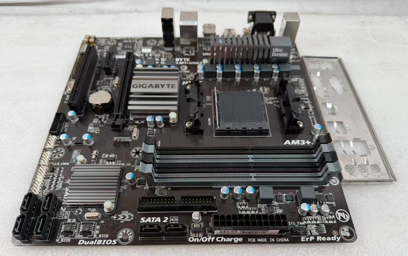 Gigabyte GA-78LMT-USB3 AM3 DDR3 Motherboard