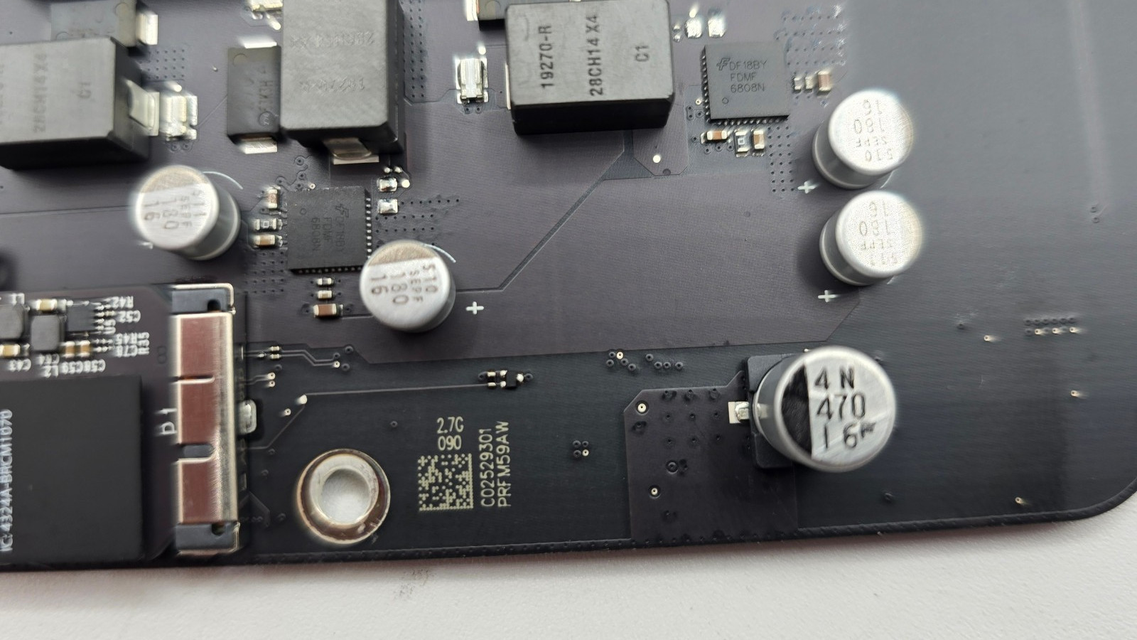 Late 2013 iMac Logic Board A1418 21.5 2.7GHz i5 820-3588-A 661-7923 w/ 8gb mem