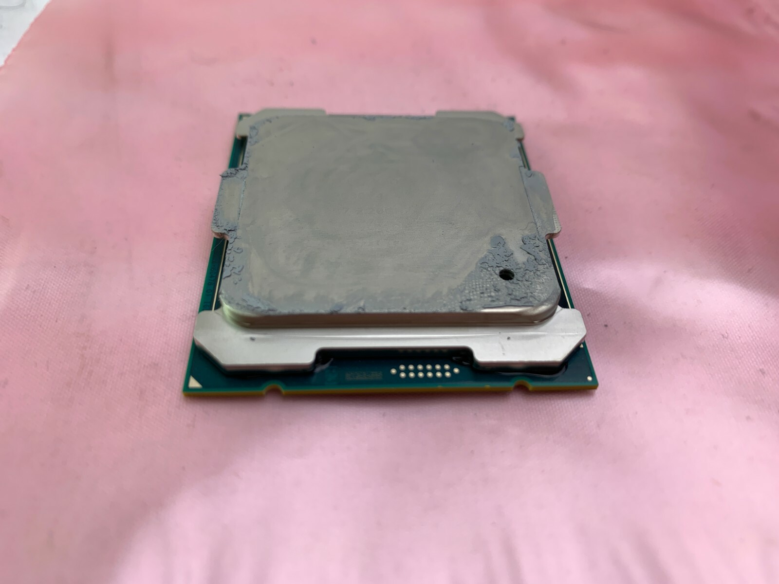 Intel Xeon E5-2630 v4 10-Core 2.20GHz 25Mb 8.0GT/s CPU Processor SR2R7 E5-2630v4