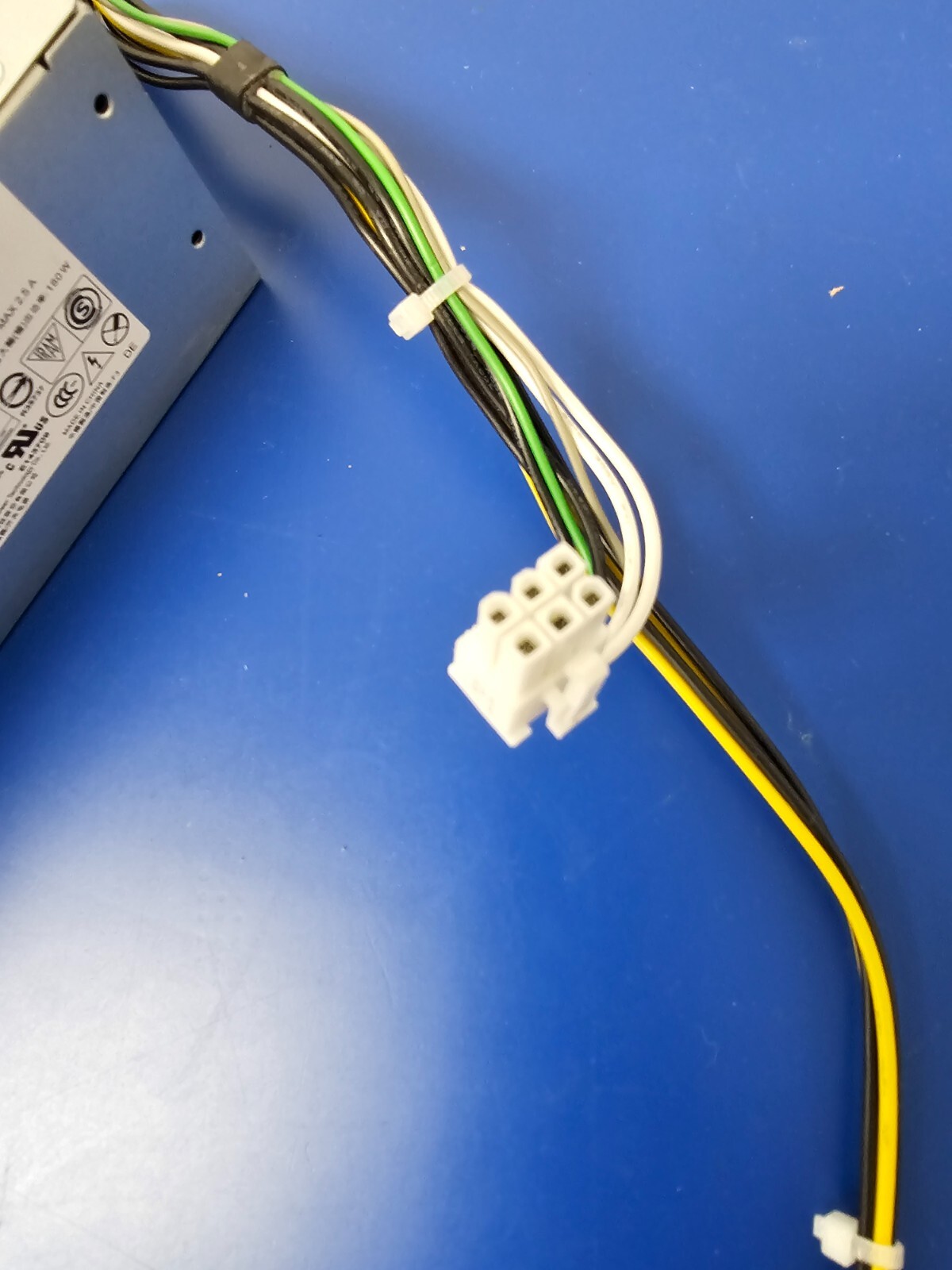DELL POWER SUPPLY H180ES-00 PASS 180 WATTS (1) 6-pin, (1) 4-pin Connectors