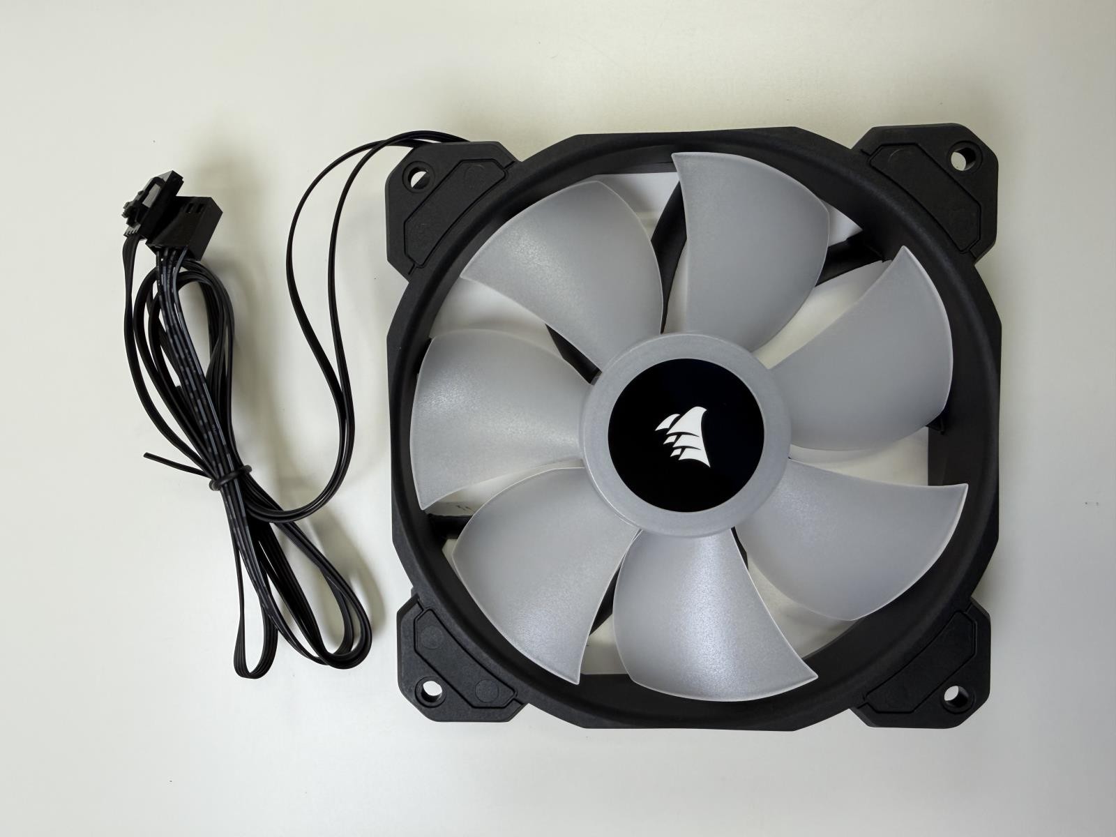 CORSAIR Fan, 120x120x25mm,12V, 1500A±200 RPM, Black Frame Fan- 3 EA