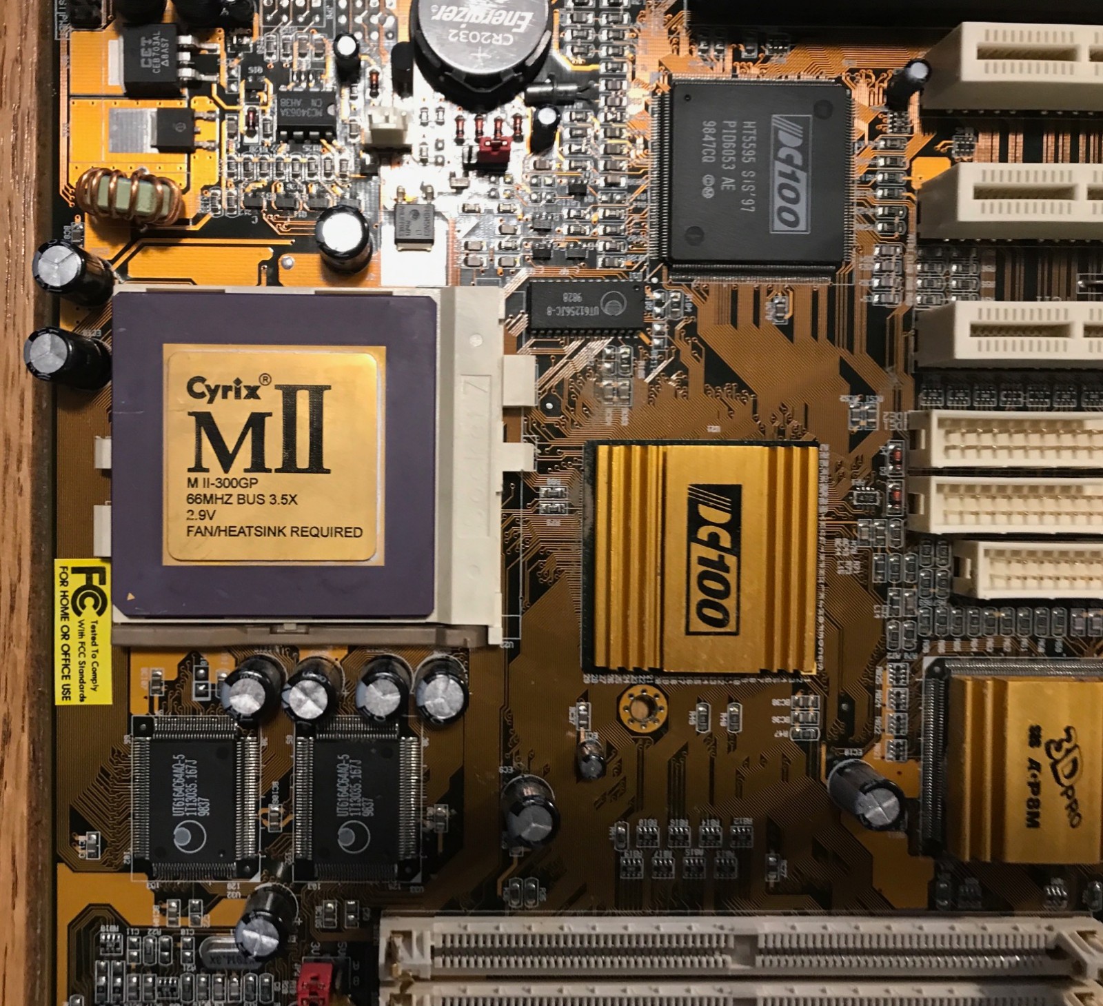 Vintage PCChips M590 motherboard super Socket 7 w/Cyrix MII-300gp cpu & 96mb RAM