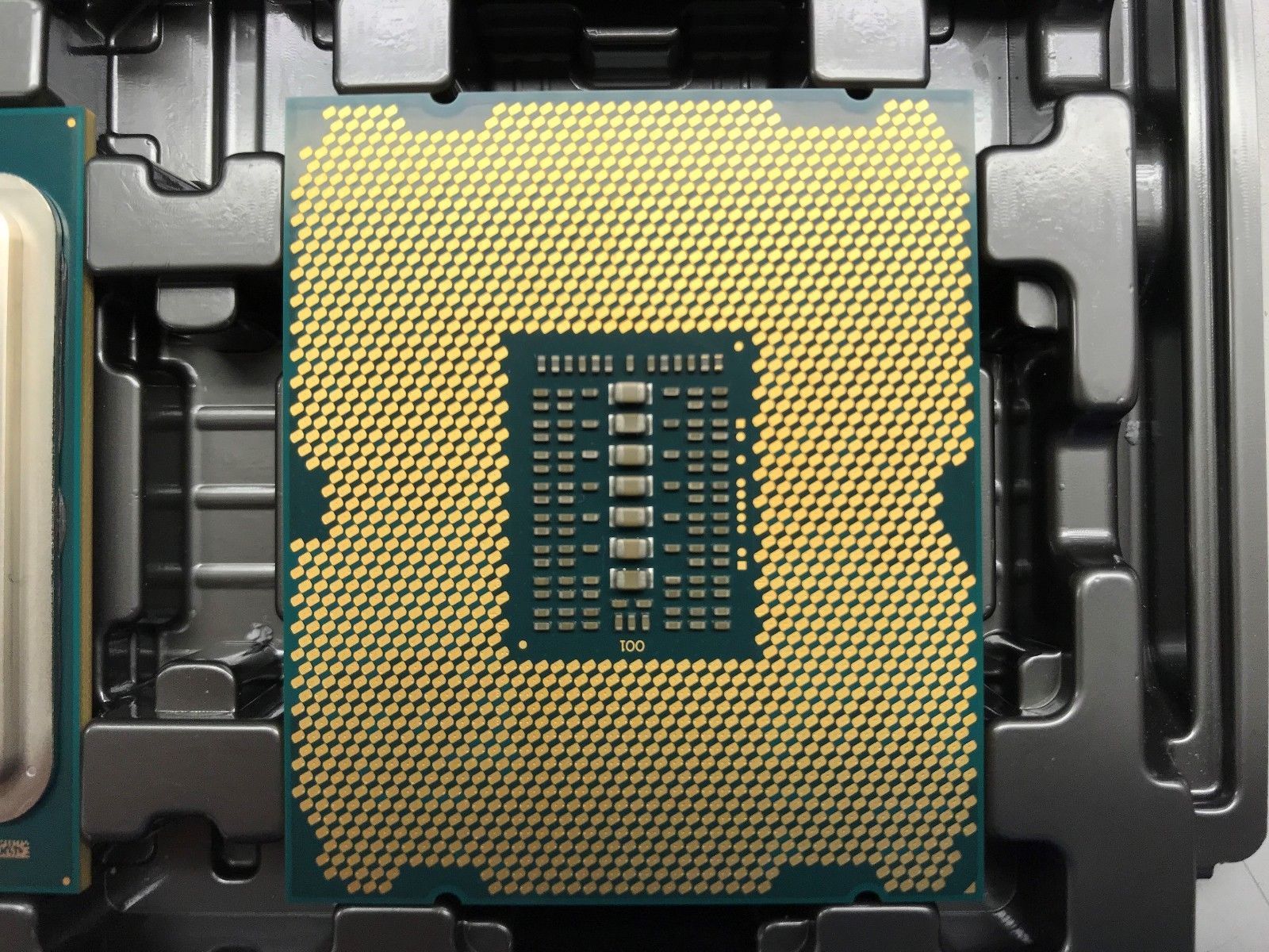 Intel Xeon E5-2695V2 SR1BA 12 Core 2.40GHz 30MB 8.0 GT/S Processor E5-2695 V2