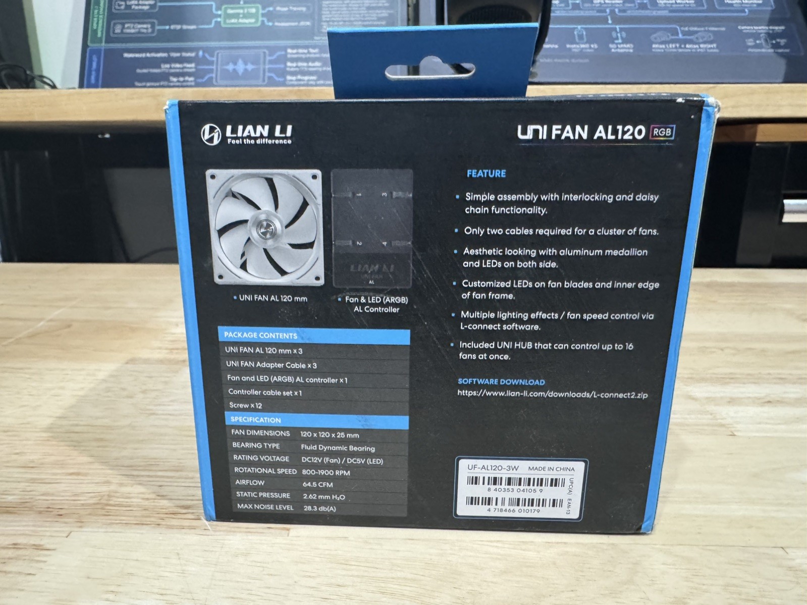 Lian Li UNI Fan UF-AL120-3B RGB Daisy Chain 120mm – White (3 Pack)