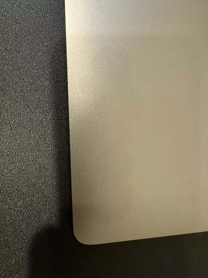 Genuine Apple LCD Screen Assembly 16″ MacBook Pro A2141 2019 Replacement