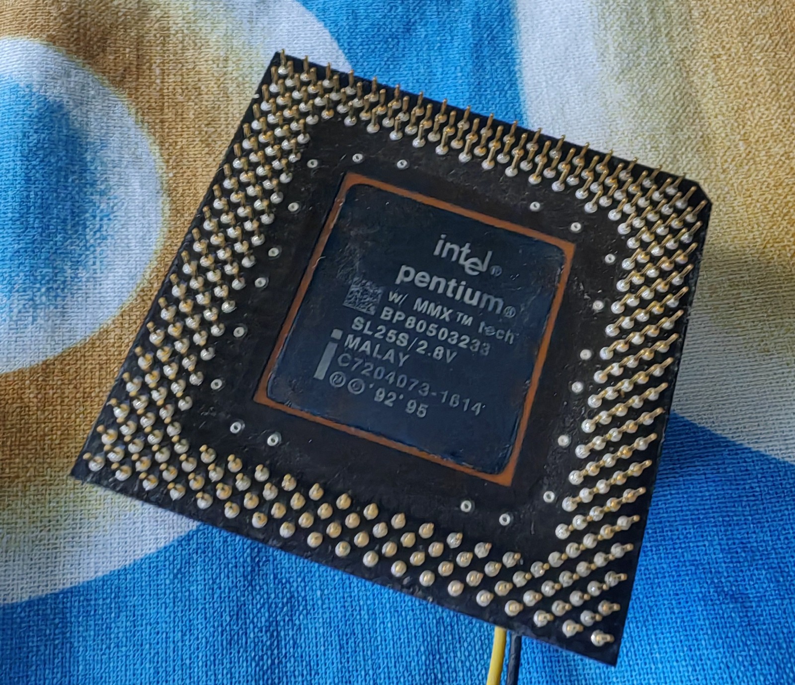 Processor 233Mhz MMX,socket7 with cooler