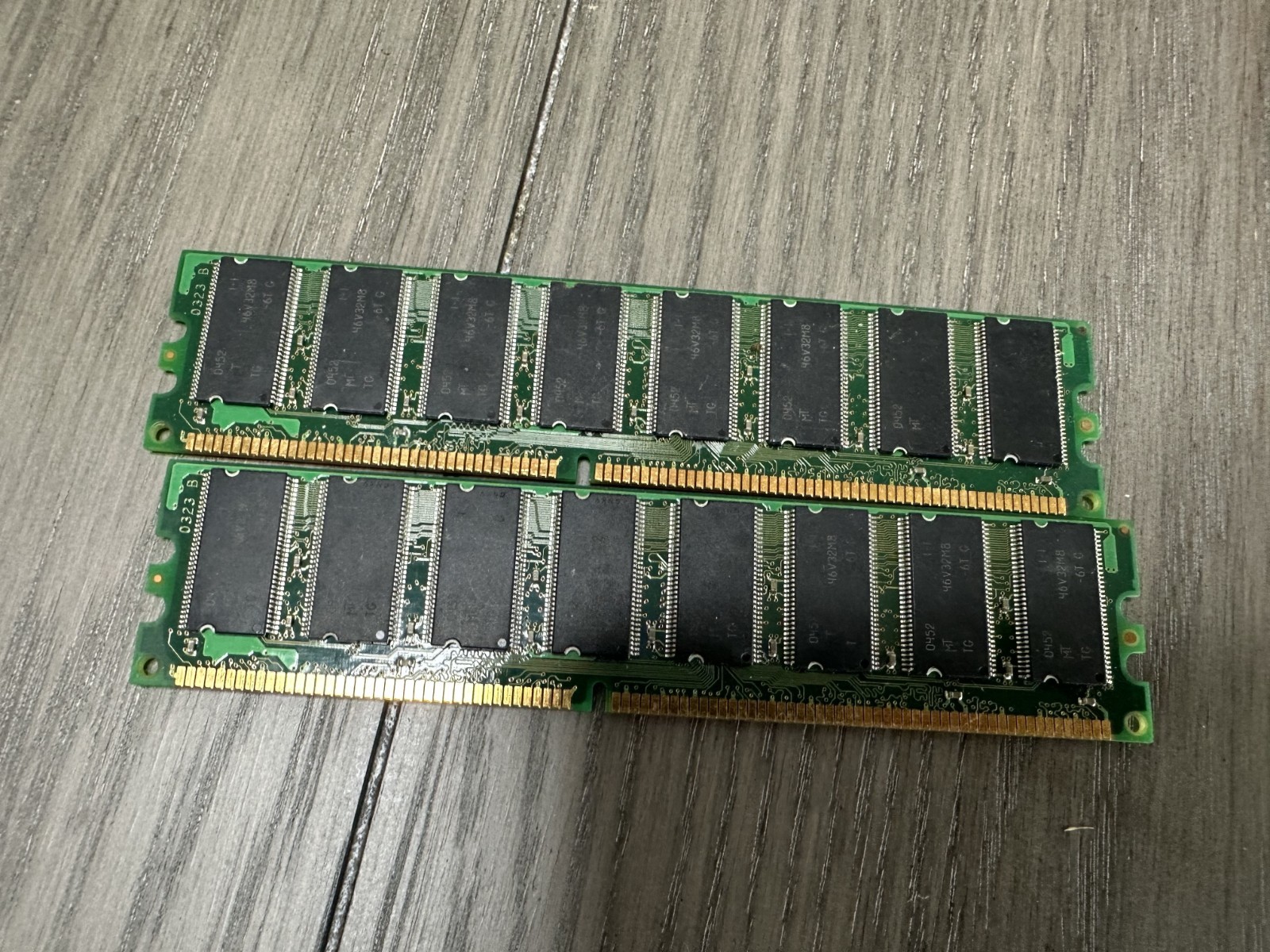 MT16VDDT6464AG-335GB Micron 512MB DDR Non ECC PC-2700 333Mhz Memory
