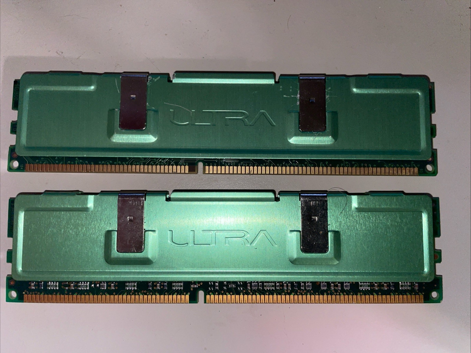 Ultra Products 512MB Kit 2x256MB PC2100 DDR 266MHz RAM AVM6464U39C5266K3-A Green