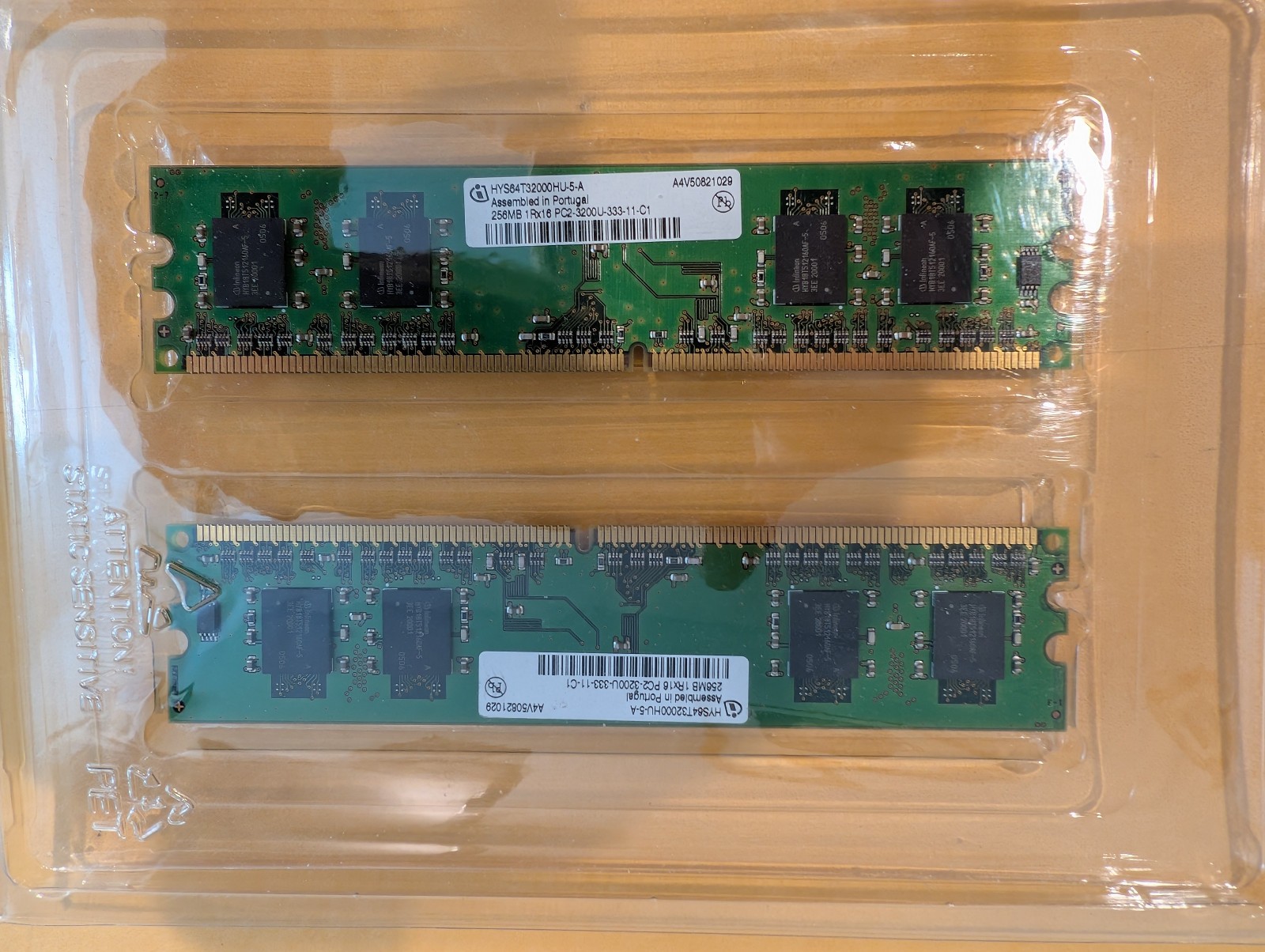512 MB PC2 DDR2 PC2-3200 2×256 MB DIMM Memory (2 sticks each is 256MB)