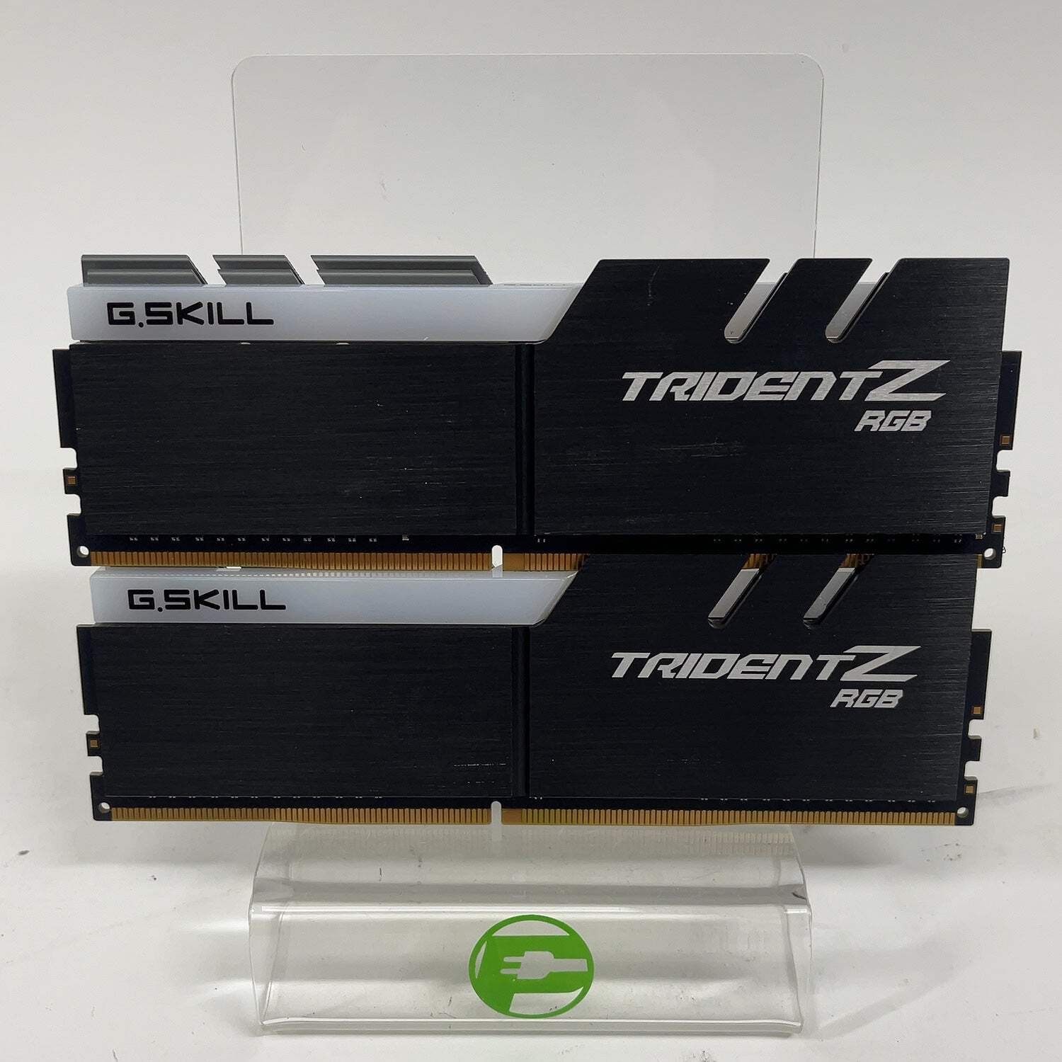 G.Skill Trident Z RGB 16GB (2x8GB) RAM DDR4 3000MHz F4-3200C16D-16GTZR