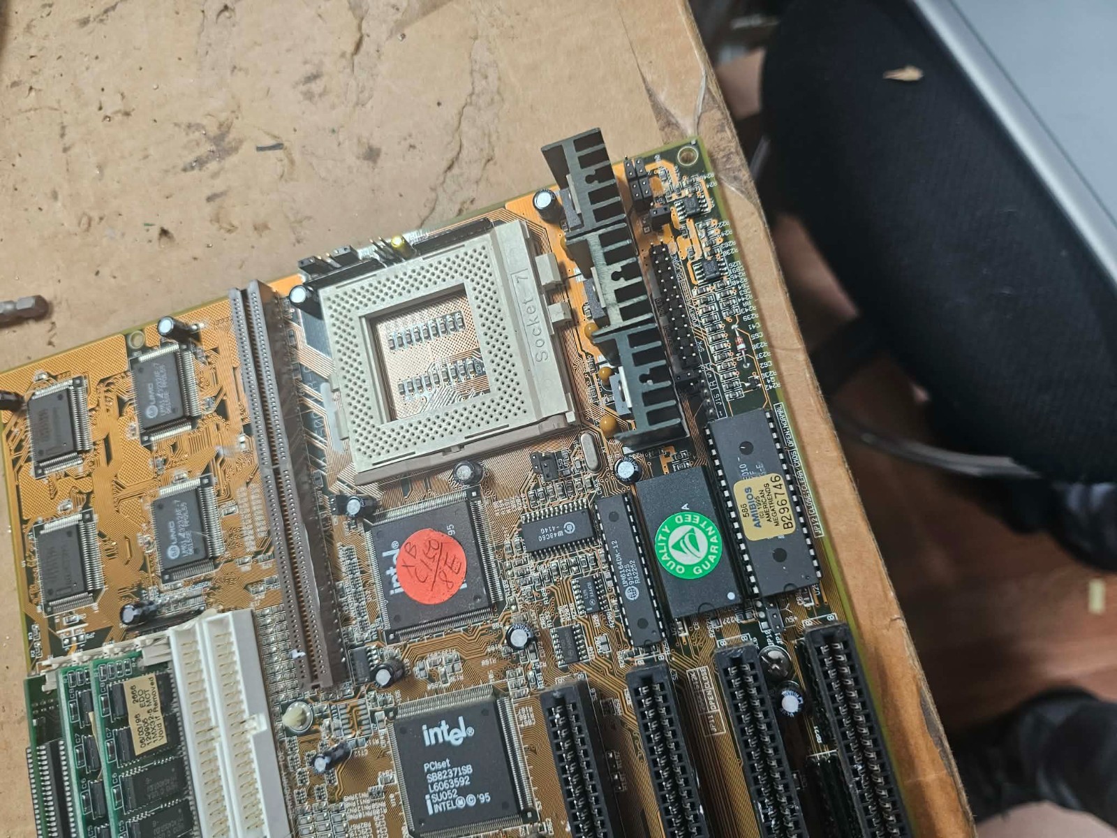 Retro Gaming Biostar MB-8500TUR-A Ver. 2.2 Socket7 PCI ISA w/24MB + Matrox & IO