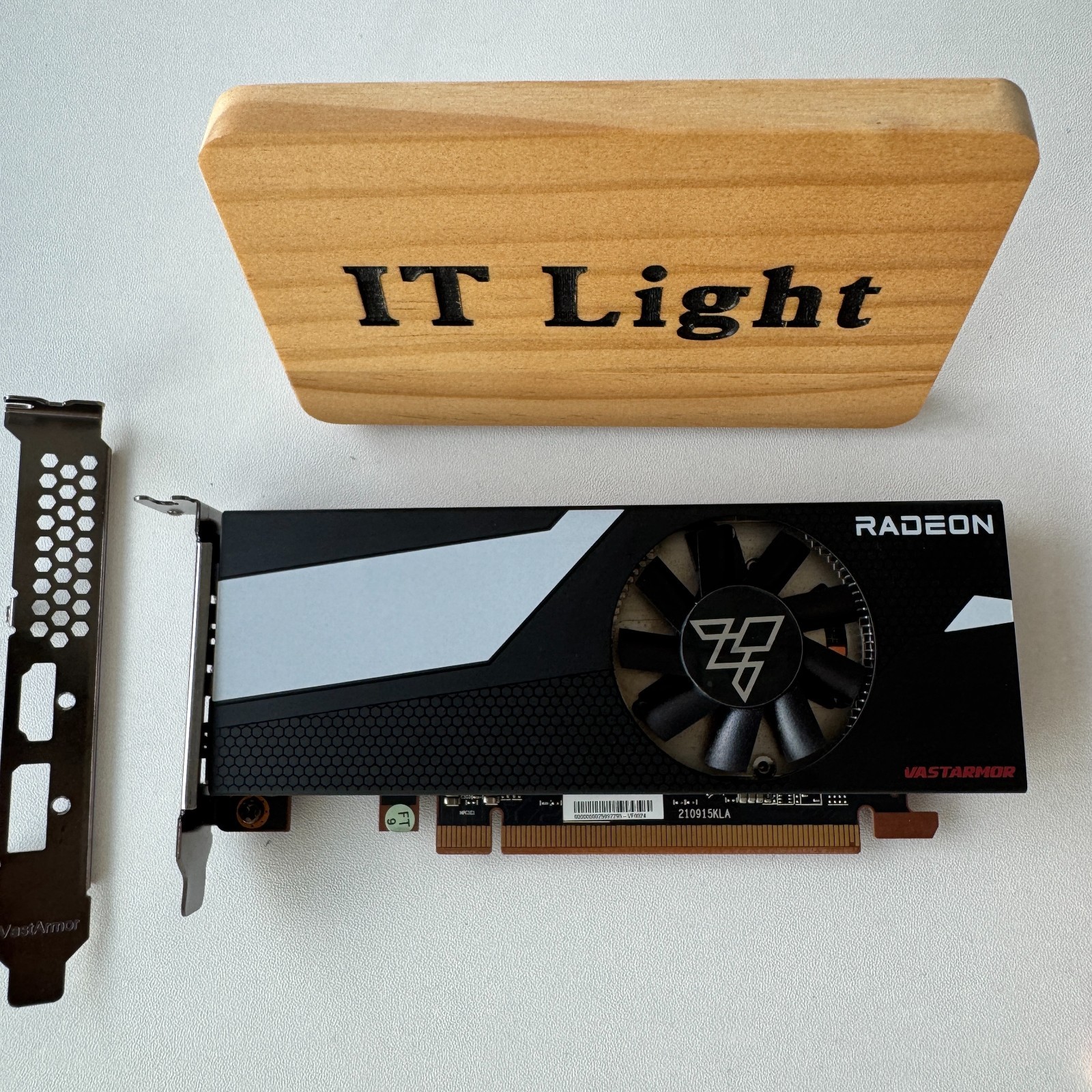 AMD RX 6400 Low Profile 4gb GDDR6 Gaming SFF Regular profile Brackets included