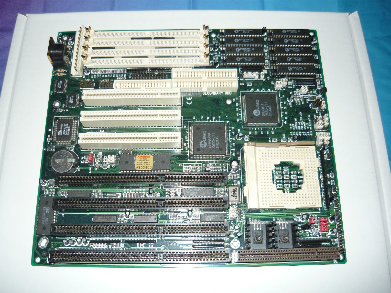 Vintage PC Chips M915 Socket 3 486 Motherboard Used Description