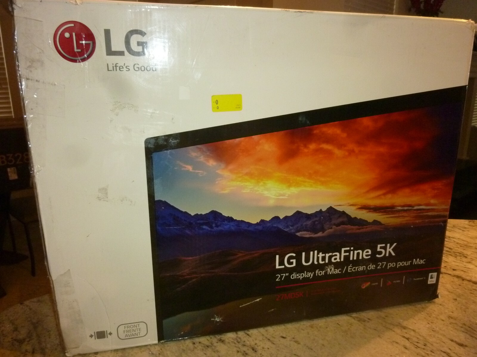 New LG 27MD5KB-B 27″ UltraFine 16:9 5K(5120 x 2880) IPS Monitor w/Issue
