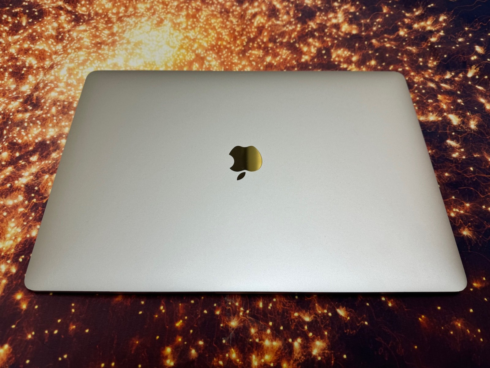 OEM Macbook Pro 16″ A2141 2019 2020 True Tone LCD Display Assembly. SILVER