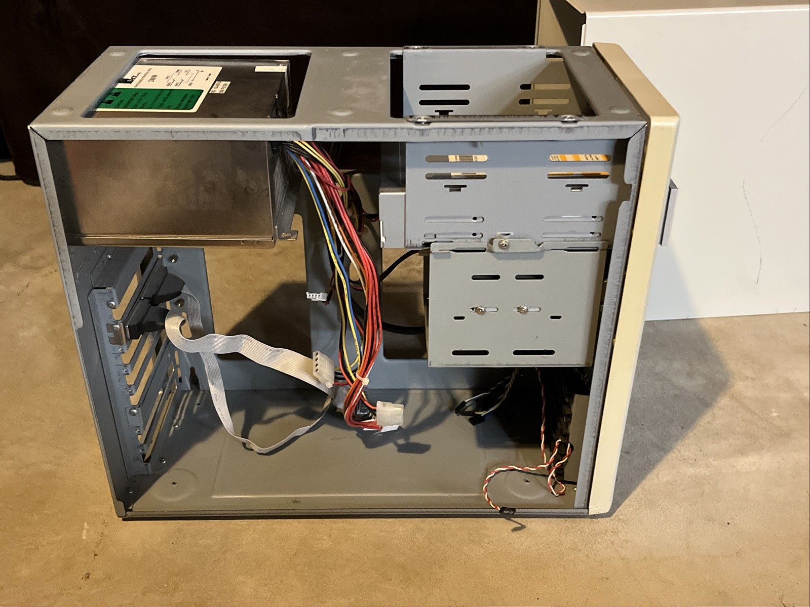 Baby AT Mini Tower PC Case with Power, Floppy & CDRW; Good Feet