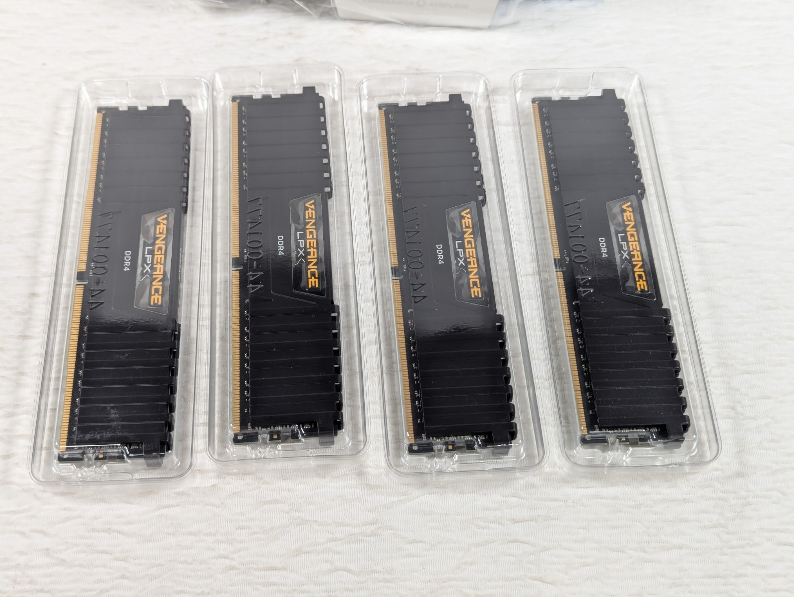 CORSAIR Vengeance LPX 32GB (4 x 8GB) DDR4 3600 Airflow Kit CMK32GX4M4B3600C16R