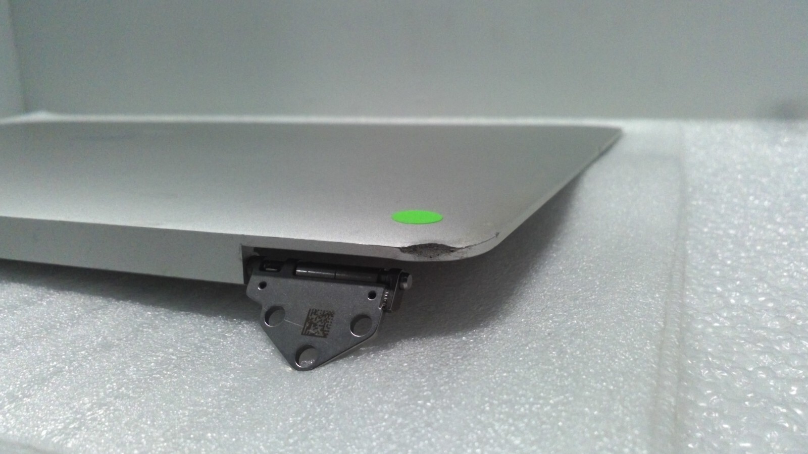 Genuine Apple LCD Screen Retina Assembly 15″ MacBookPro A1707 2016 2017 Silver