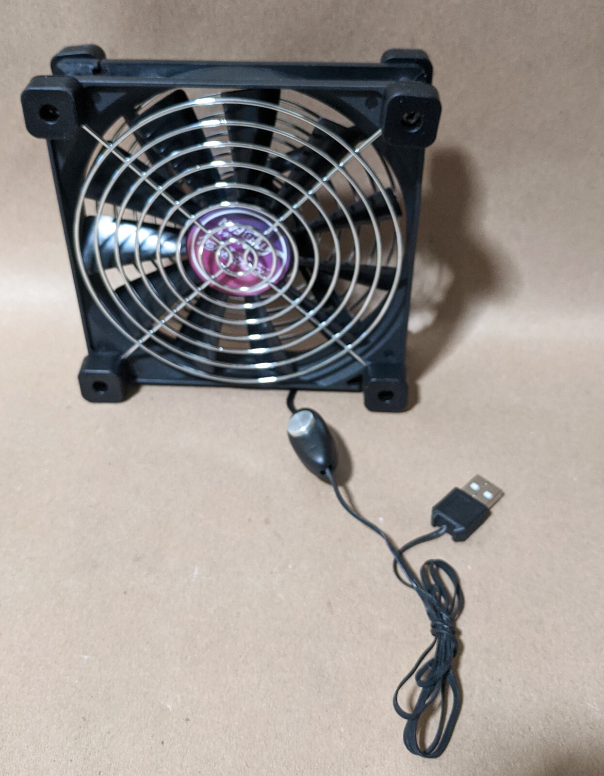 Evercool 140mm USB Powered NUC, Router, Amplifier, Console 2-Speed Cooling Fan