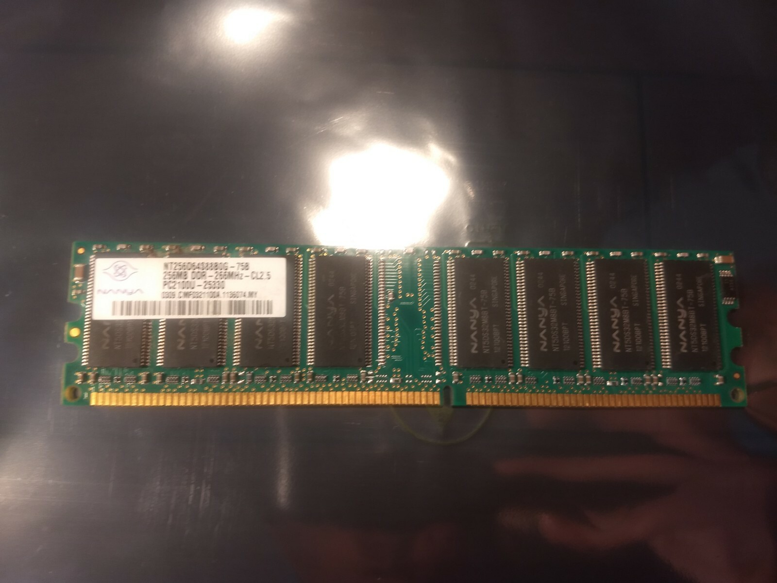 Nanya 256MB DDR 266Mhz CL2.5 SDRAM PC2100U-25330 32MX64 Unbuffered DIMM 184-pin
