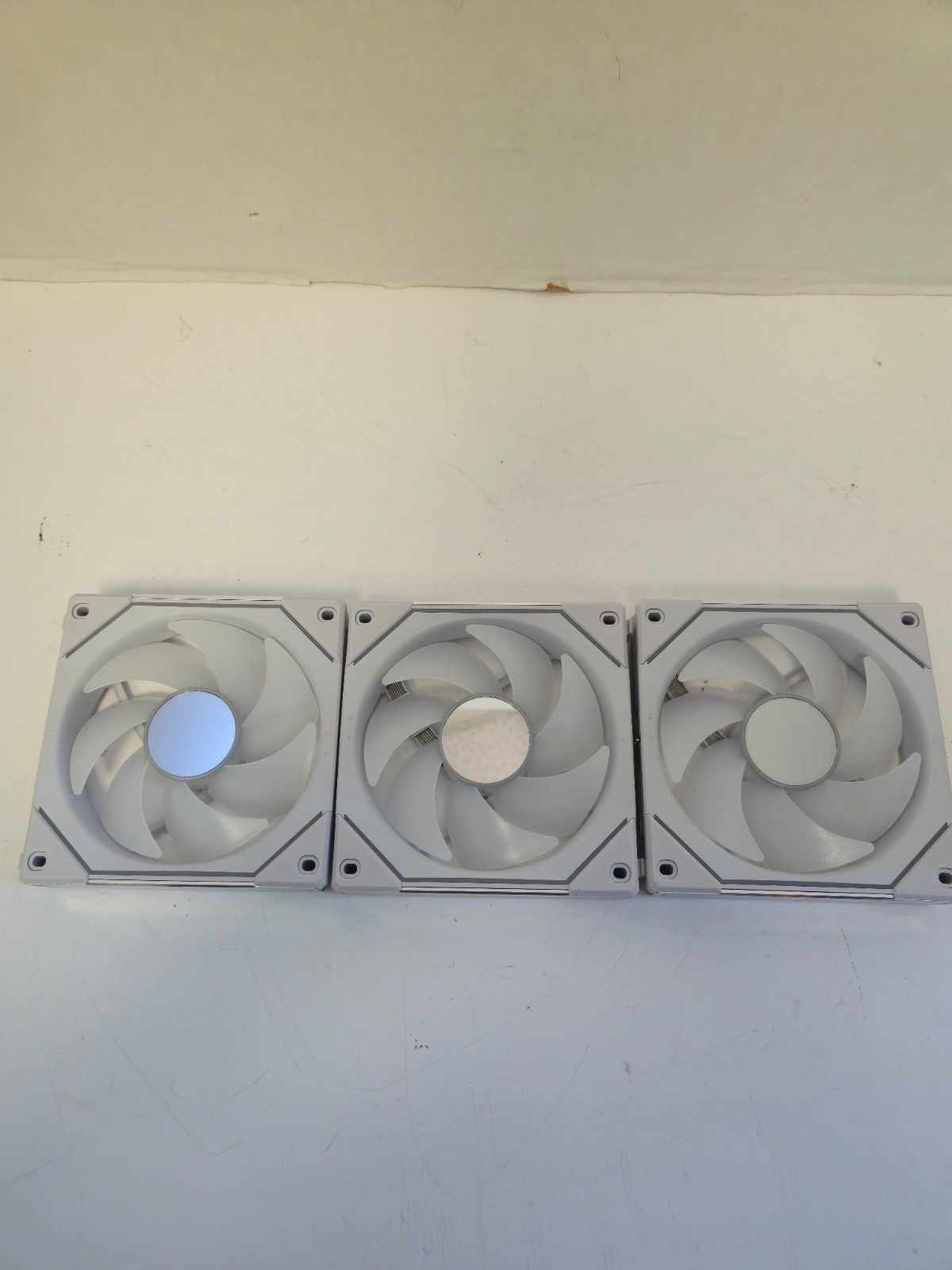 FANS ONLY – Lian Li Uni Fan SL-INF 120 – White – 3 Pack