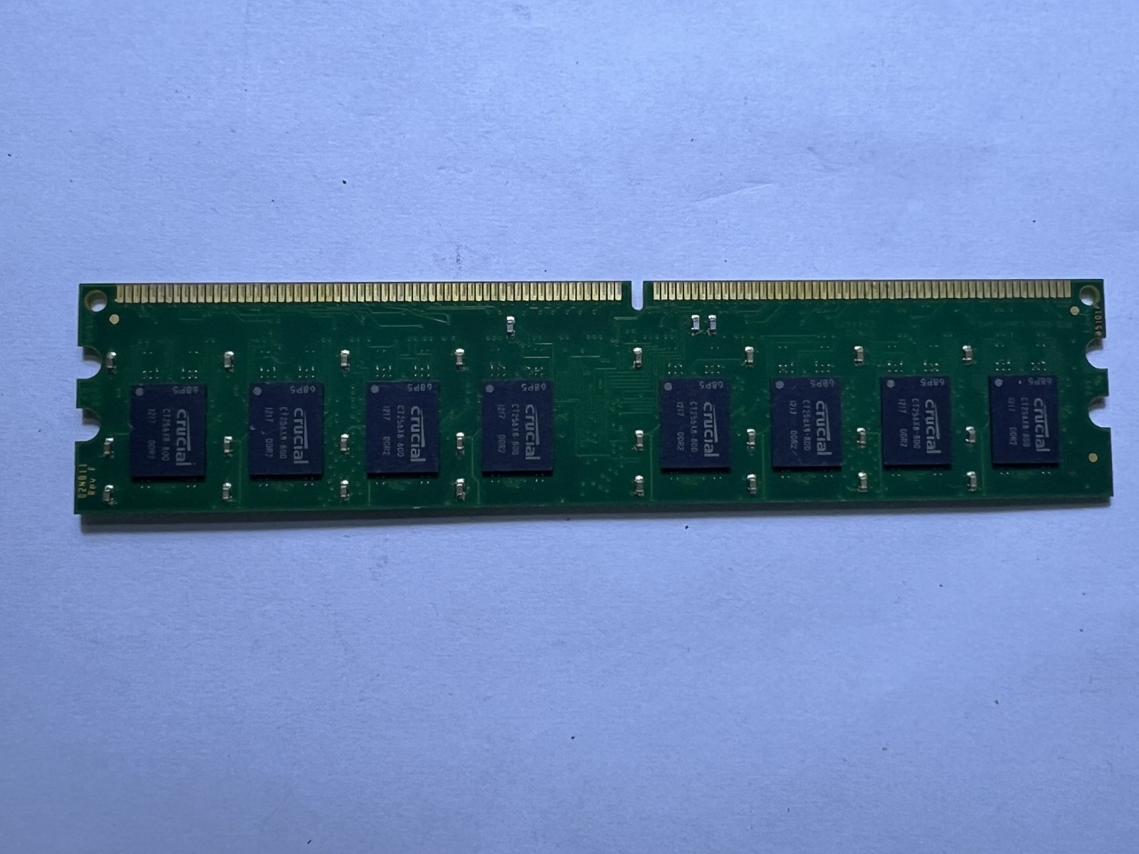 Crucial PC2-5300 4GB (1x4GB) 667MHz PC2-5300 DDR2 SDRAM Memory CT51264AA667.C16F