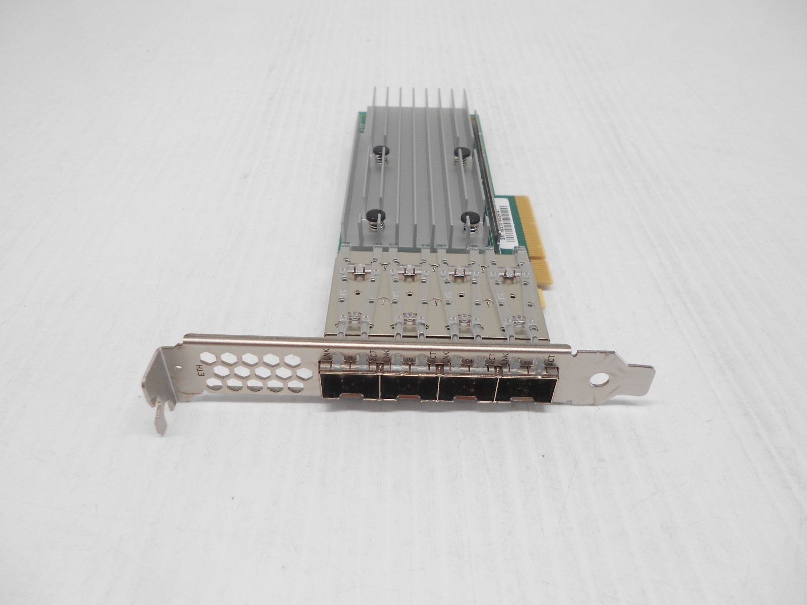 Qlogic QL41234HLCU AH2010410-11 4-Port 25Gbps SFP28 network adapter