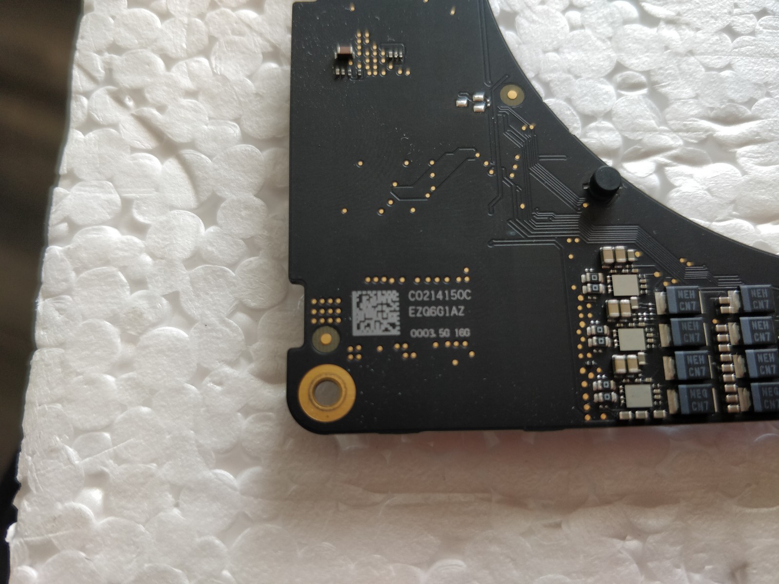 Apple macbook Pro 16, A2485, M1 Logic Board ,3.5 GHz,16 GB, Parts