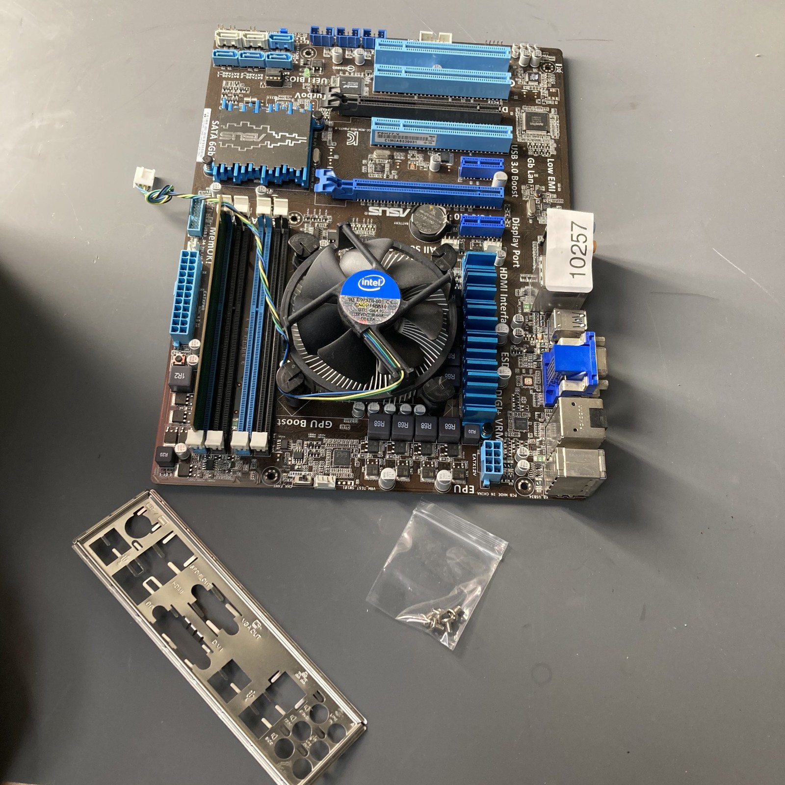 Asus P8H77-V LE LGA1155 ATX Motherboard DDR3 Intel i5-2520 3GHz 4GB RAM