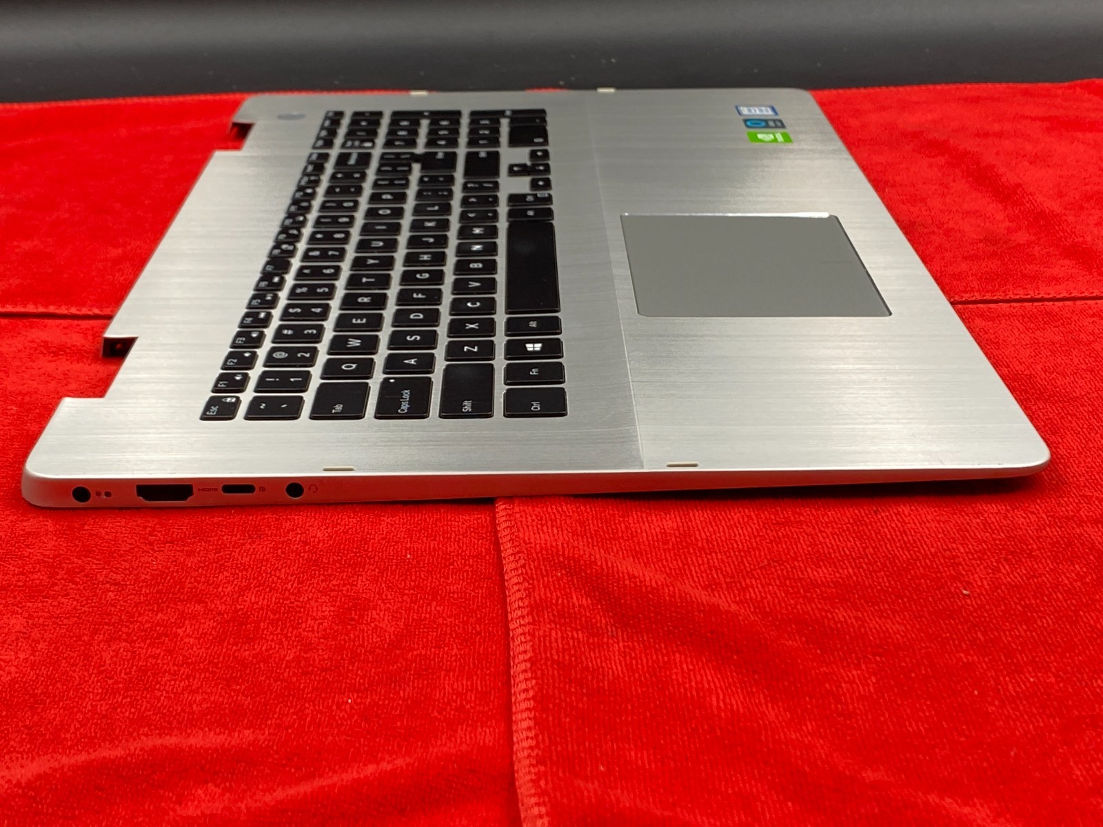 DELL INSPIRON 17-7786 2in1 BACKLIT KEYBOARD, TOUCHPAD, SPEAKERS GRAY GRADE B+