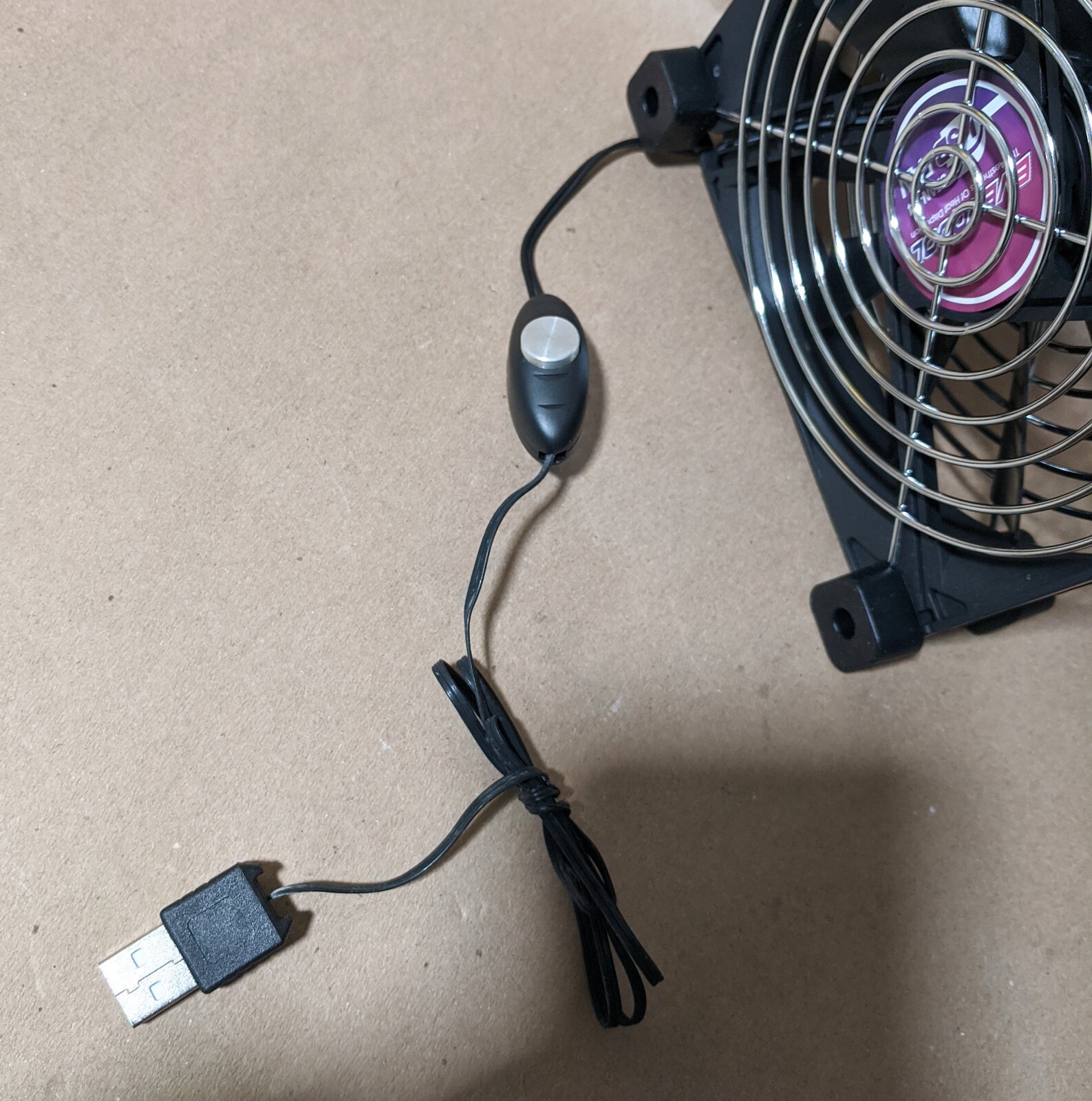 Evercool 140mm USB Powered NUC, Router, Amplifier, Console 2-Speed Cooling Fan