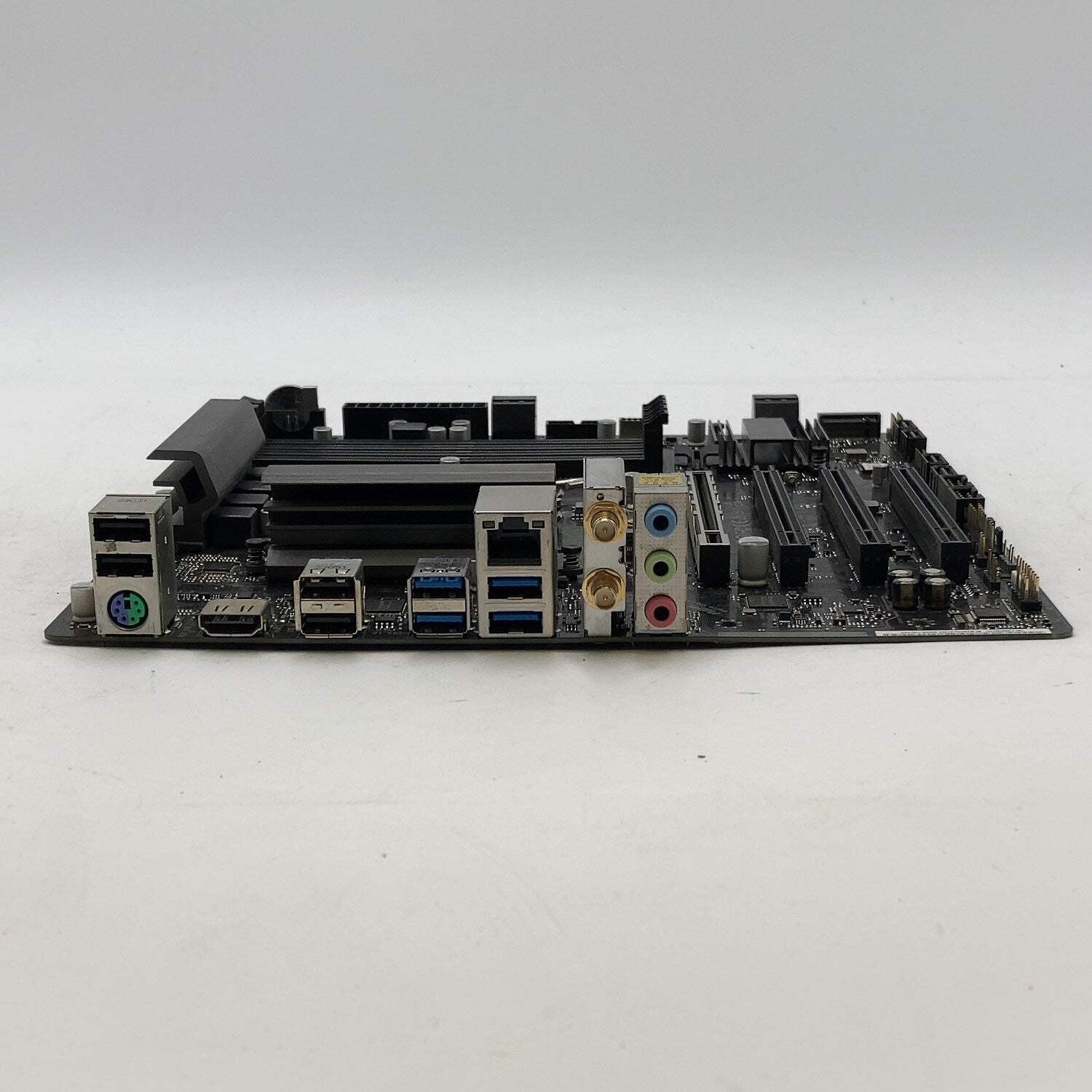 AsRock B660M-C LGA 1700 Intel Core i7-12700F 12 Core 2.10GHz microATX