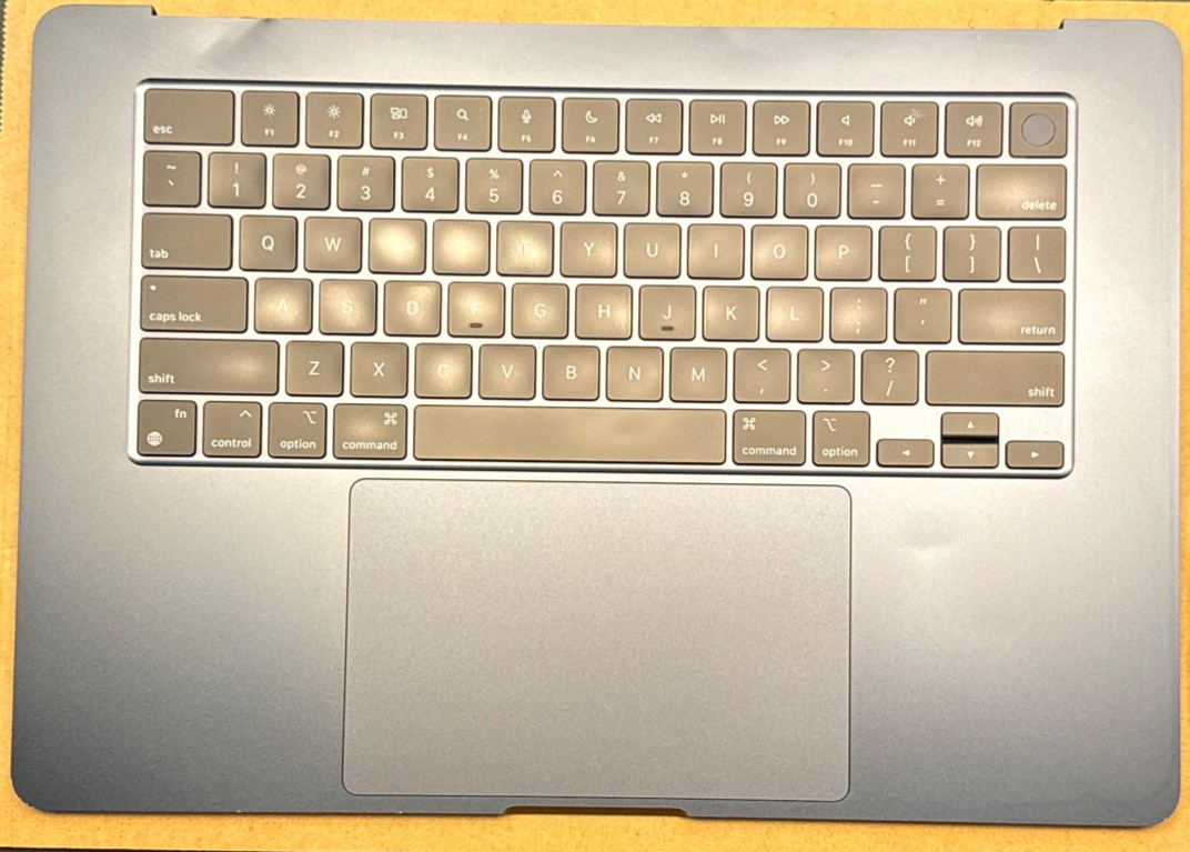  MACBOOK AIR 15″ 2023-2024 M2-M3 A2941-A3113 PALMREST W/ BATTERY – MIDNIGHT – B