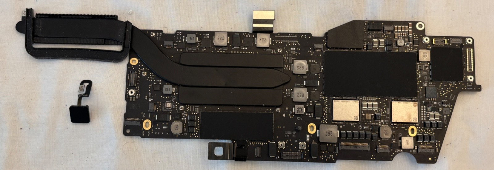 MacBook PRO 13″ A2289 2020 Logic Board i5 1.4GHz 8GB 256GB 820-01987 Touch ID
