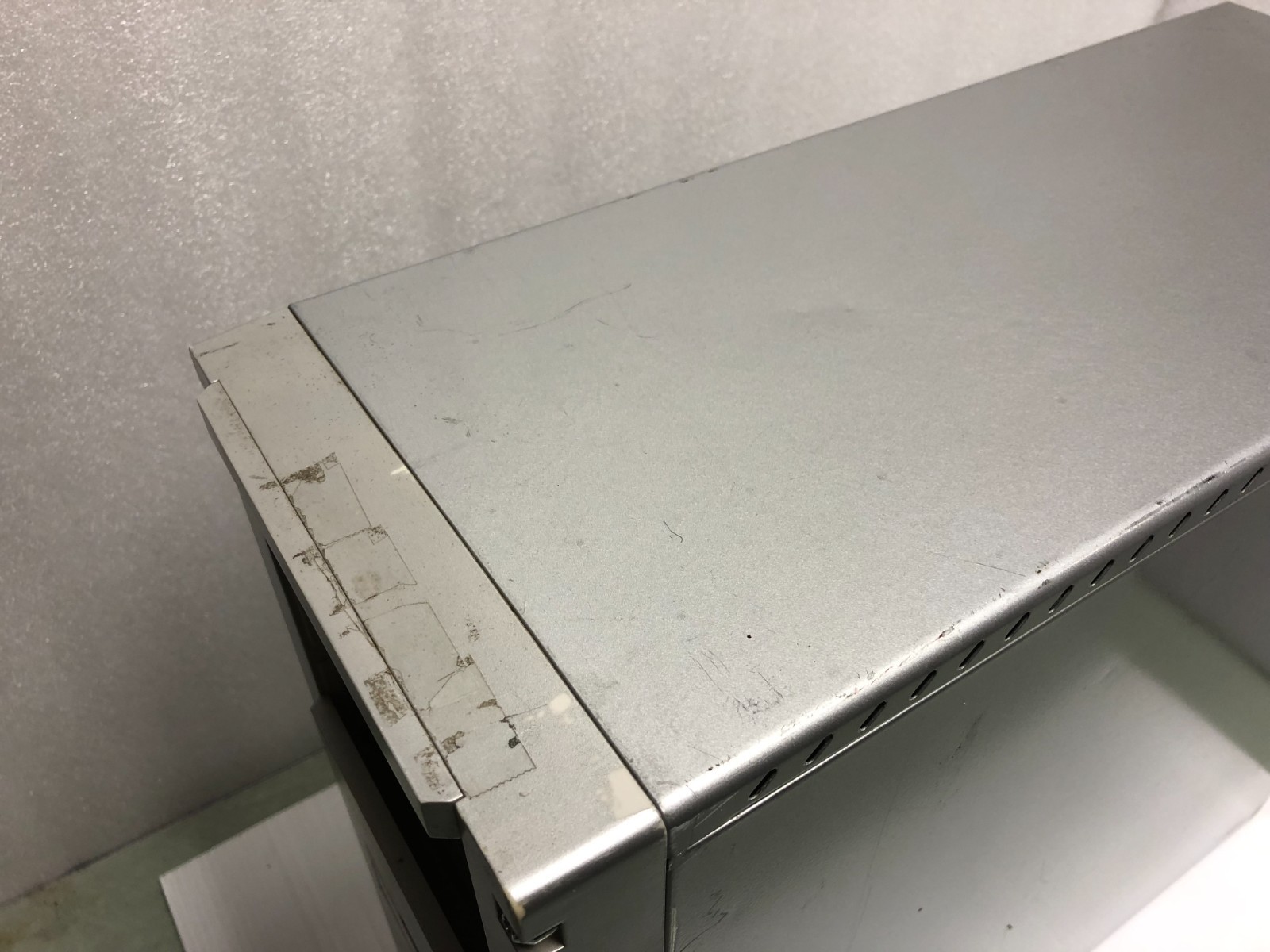 Unbranded Steel Silver Gray Mid-2000s ATX Mid Tower Gaming Computer Case – Used