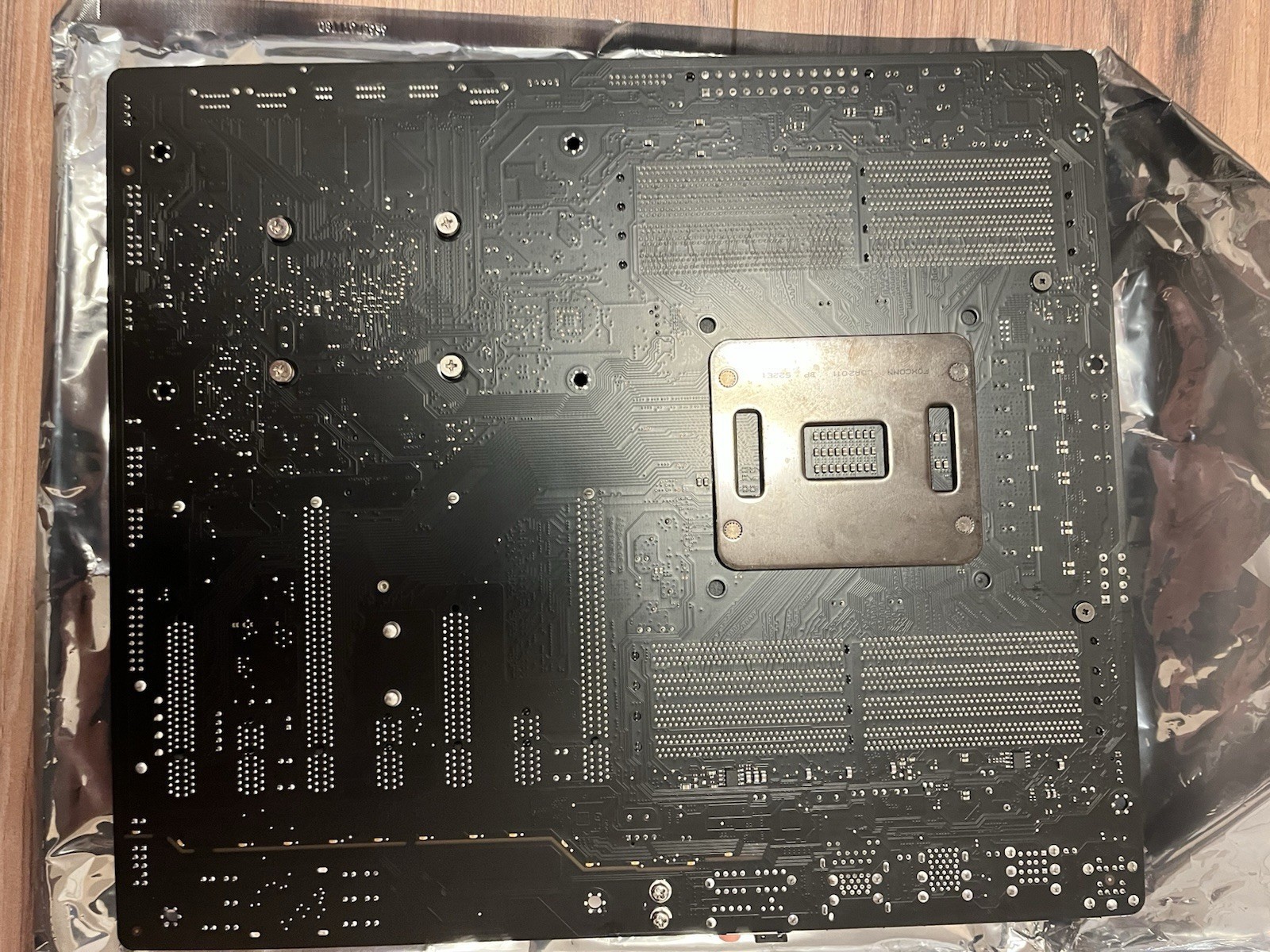 Gigabyte GA-X99-UD4P Intel Motherboard + Xeon CPU E5-2697 v4 + 32GB DDR4 COMBO