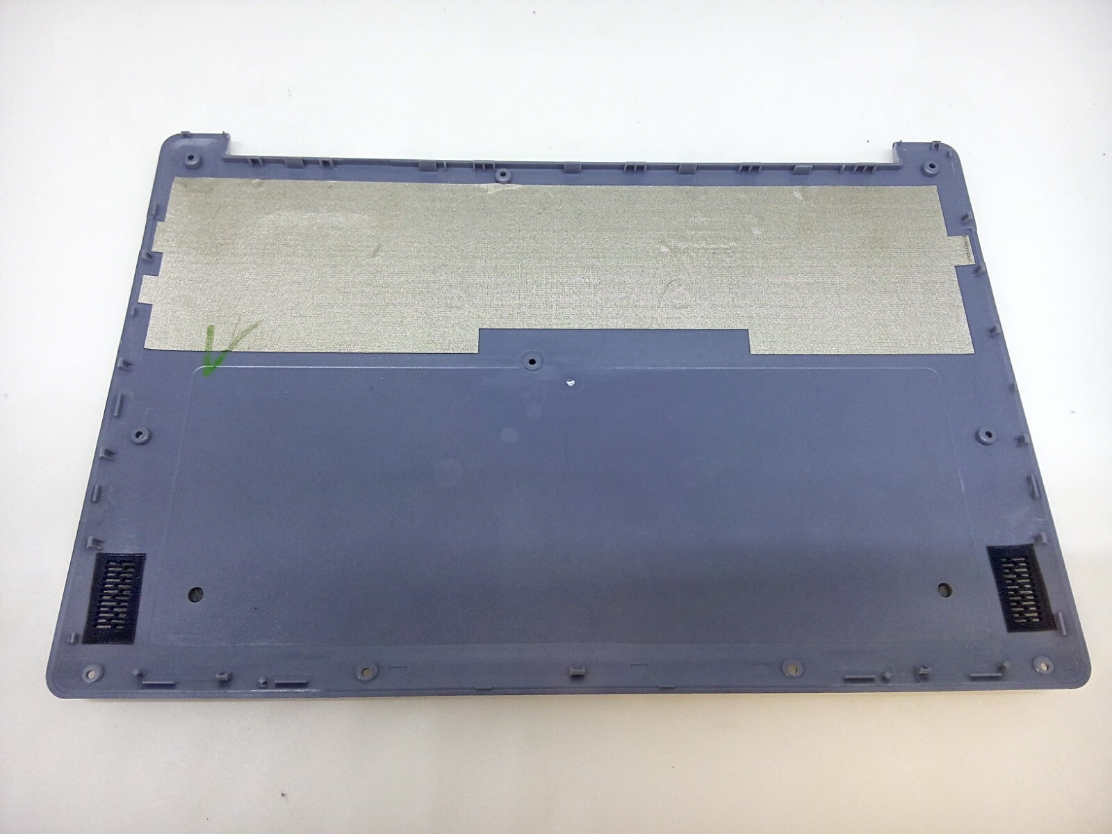 Silver EVOO TEV-C-116-1 Laptop 11.6″ Bottom Case Base w/ Rubbers / 66