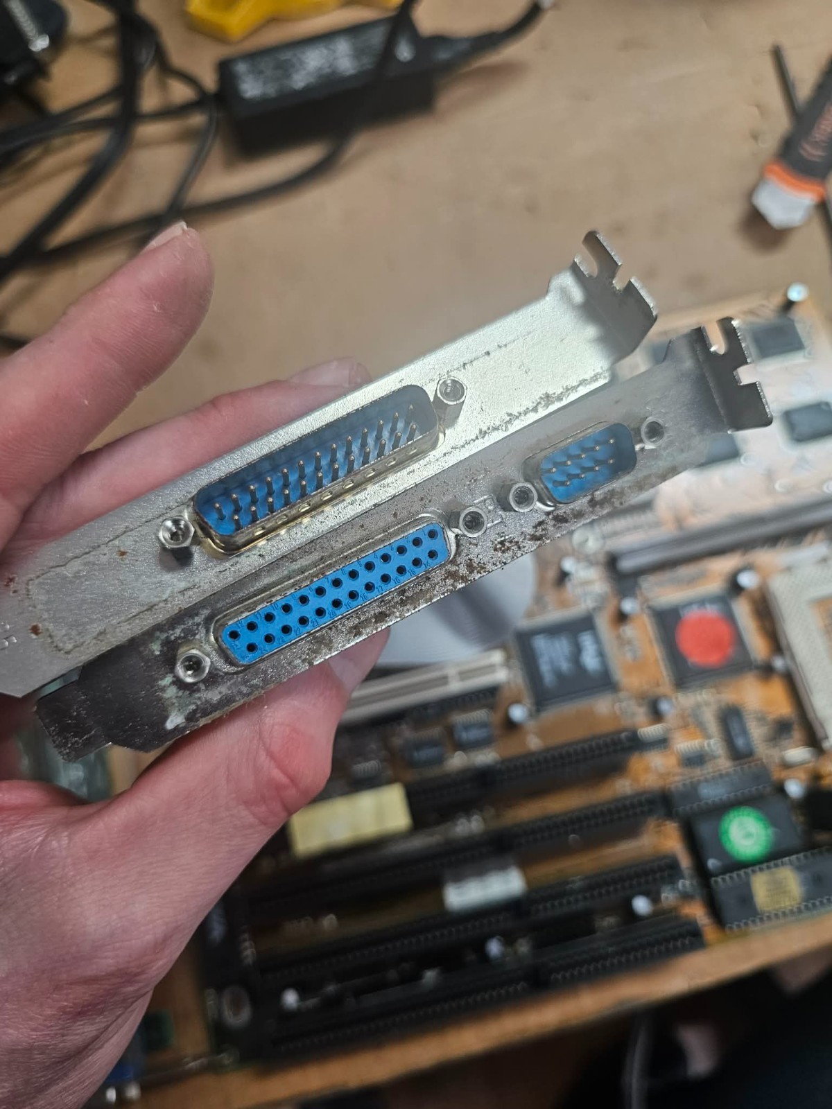 Retro Gaming Biostar MB-8500TUR-A Ver. 2.2 Socket7 PCI ISA w/24MB + Matrox & IO