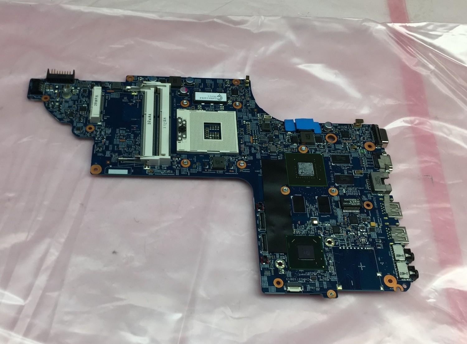 Genuine HP ENVY dv7-7000 17.3″ Intel Laptop Motherboard GT635M 55.4ZQ01.011