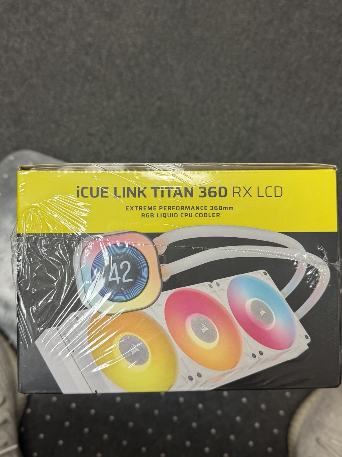 CORSAIR – iCUE LINK TITAN 360 RX LCD Liquid CPU Cooler – White