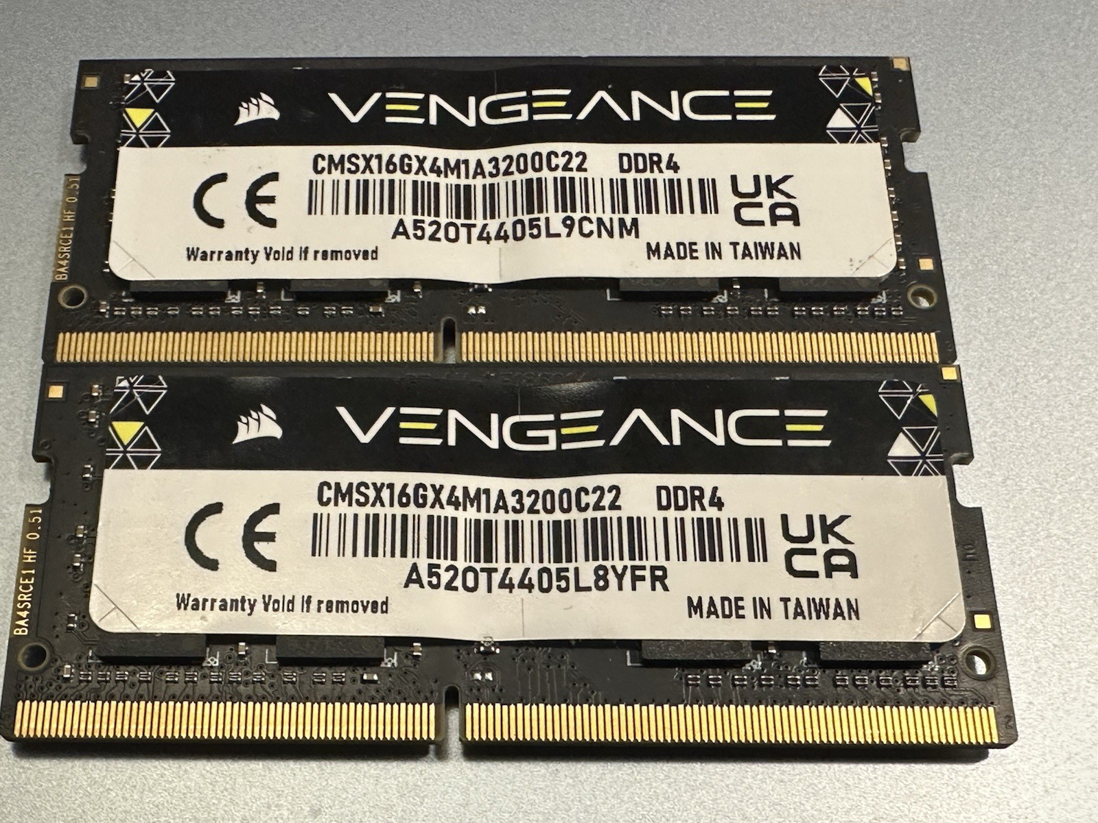 LOT OF 2 PIECES VENGEANCE DDR4 16 GB 3200 SO DIMM LAPTOP MEMORIES