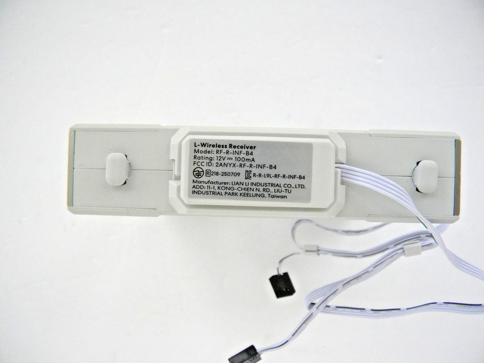 Lian Li UNI FAN SL-INF WIRELESS 120 Fluid Dynamic Bearing 120mm Case Fan – White